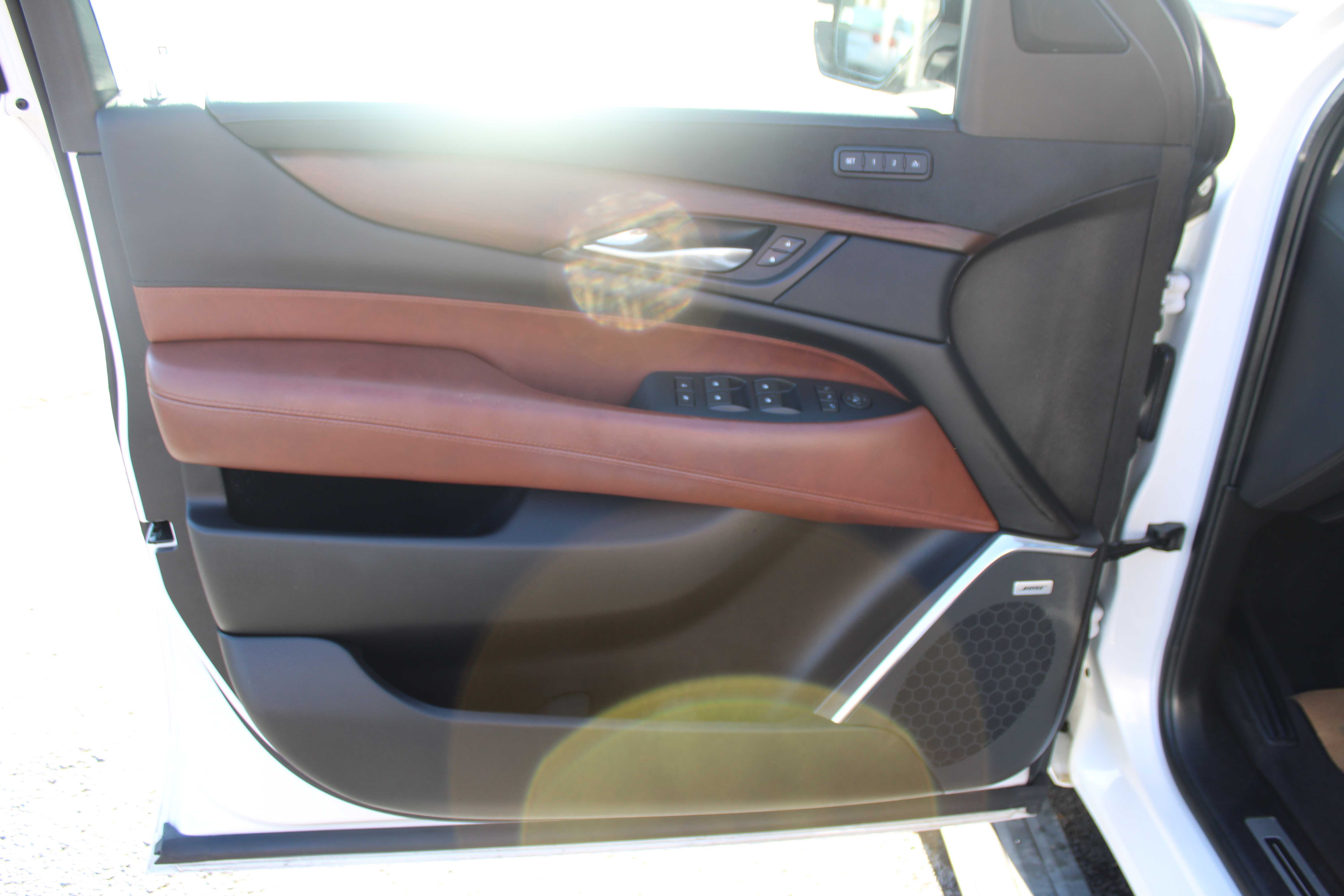 WHITE, 2018 CADILLAC ESCALADE ESV Thumnail Image 9