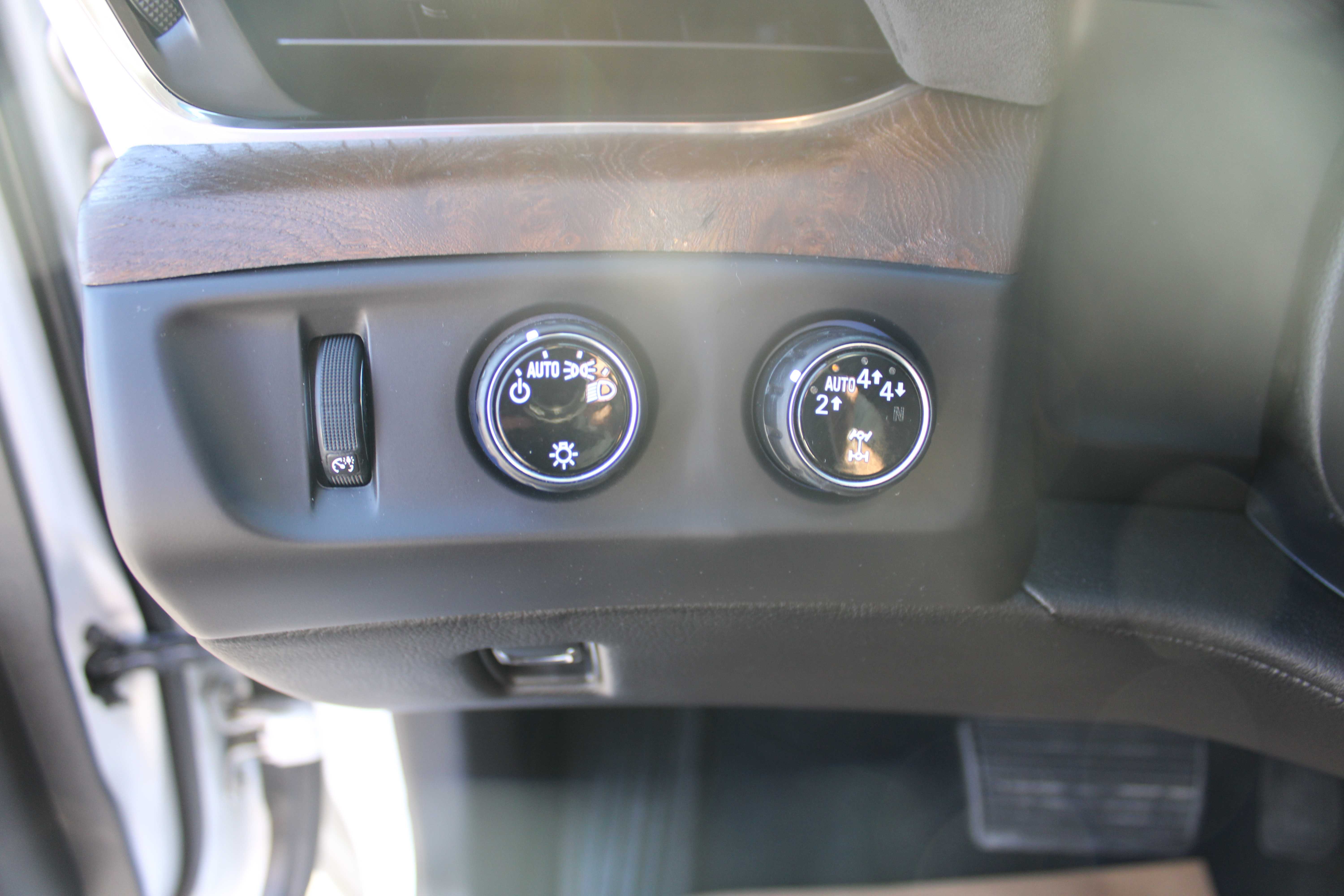 WHITE, 2018 CADILLAC ESCALADE ESV Thumnail Image 12