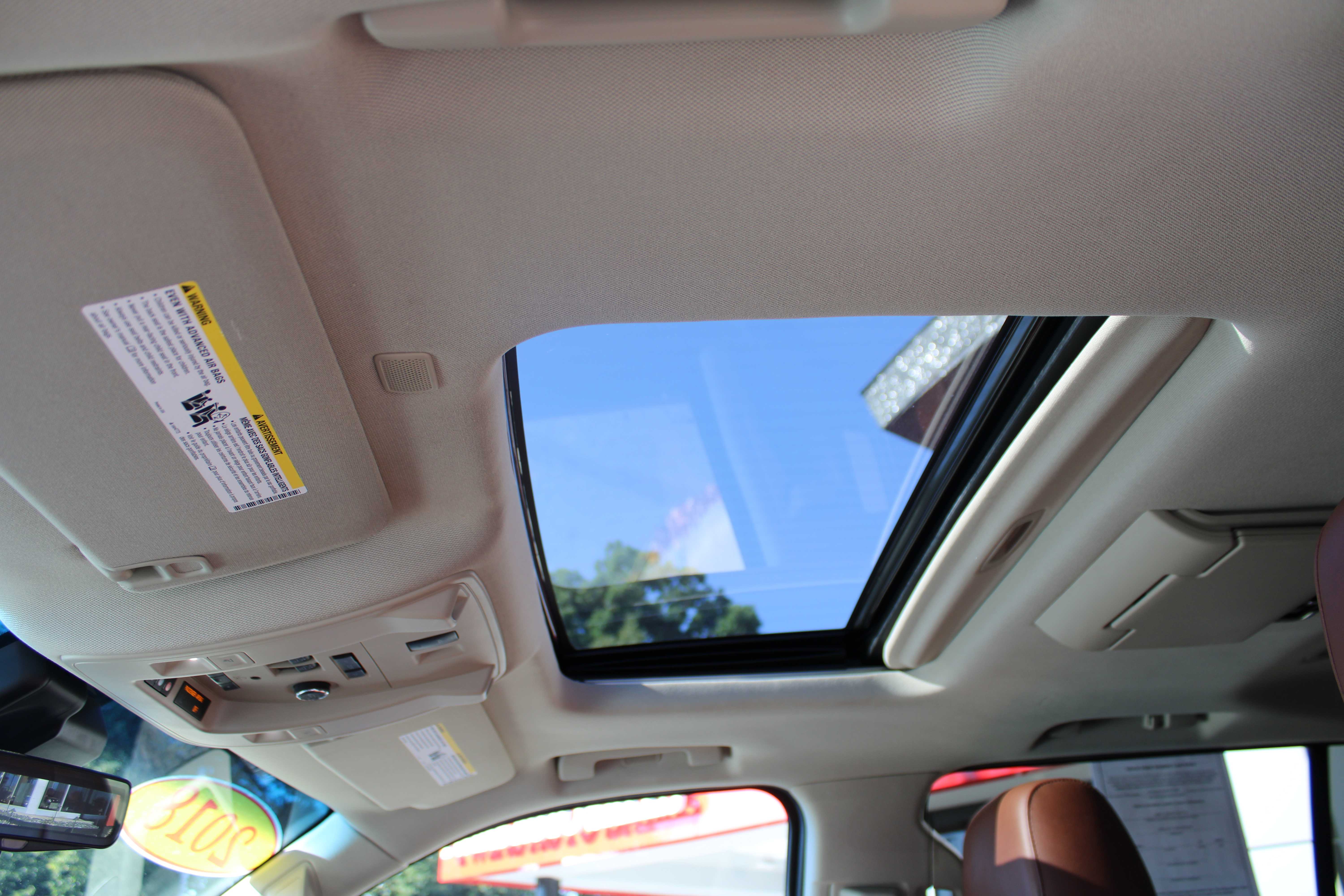 WHITE, 2018 CADILLAC ESCALADE ESV Thumnail Image 18