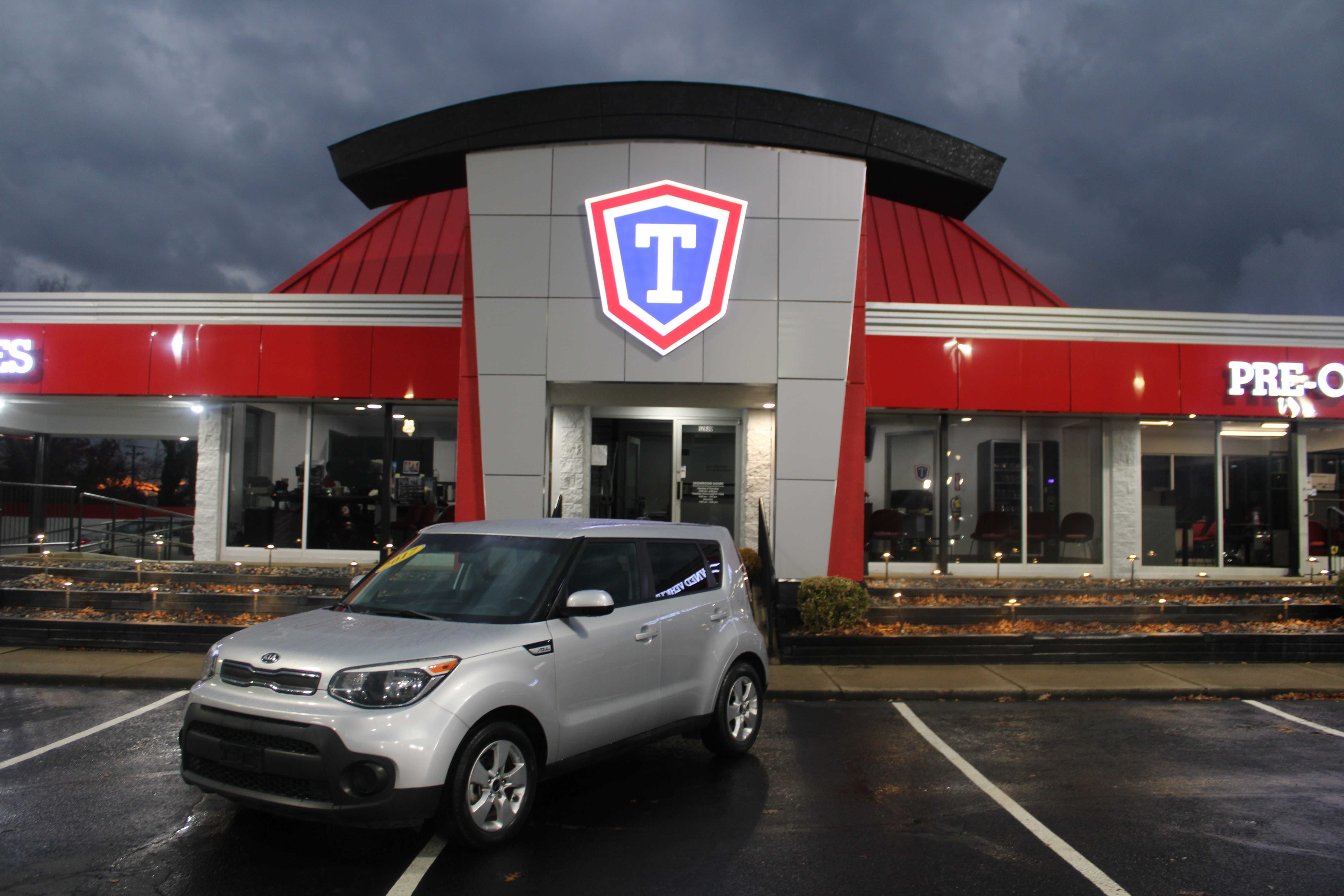 SILVER, 2017 KIA SOUL Image 