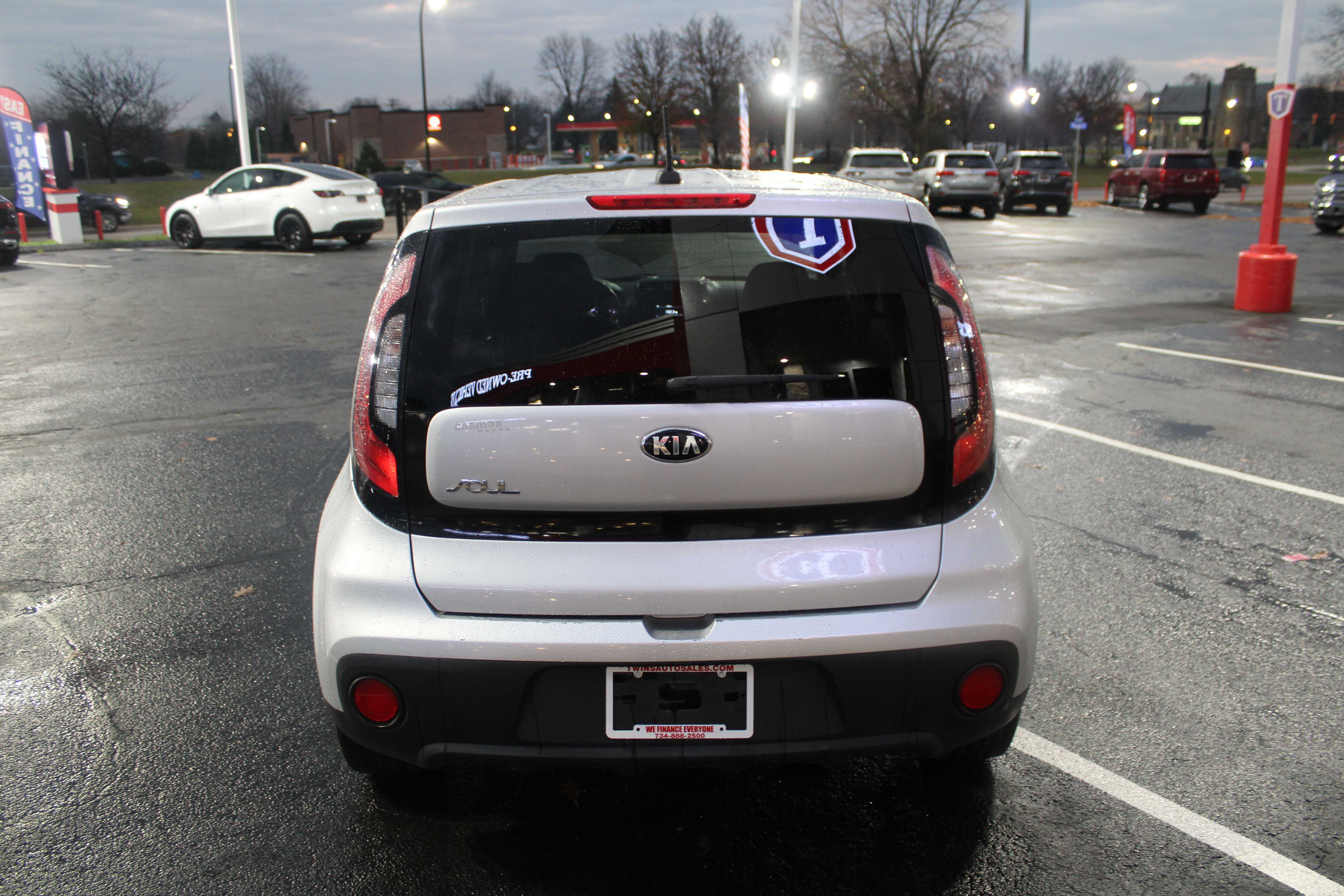 SILVER, 2017 KIA SOUL Thumnail Image 4