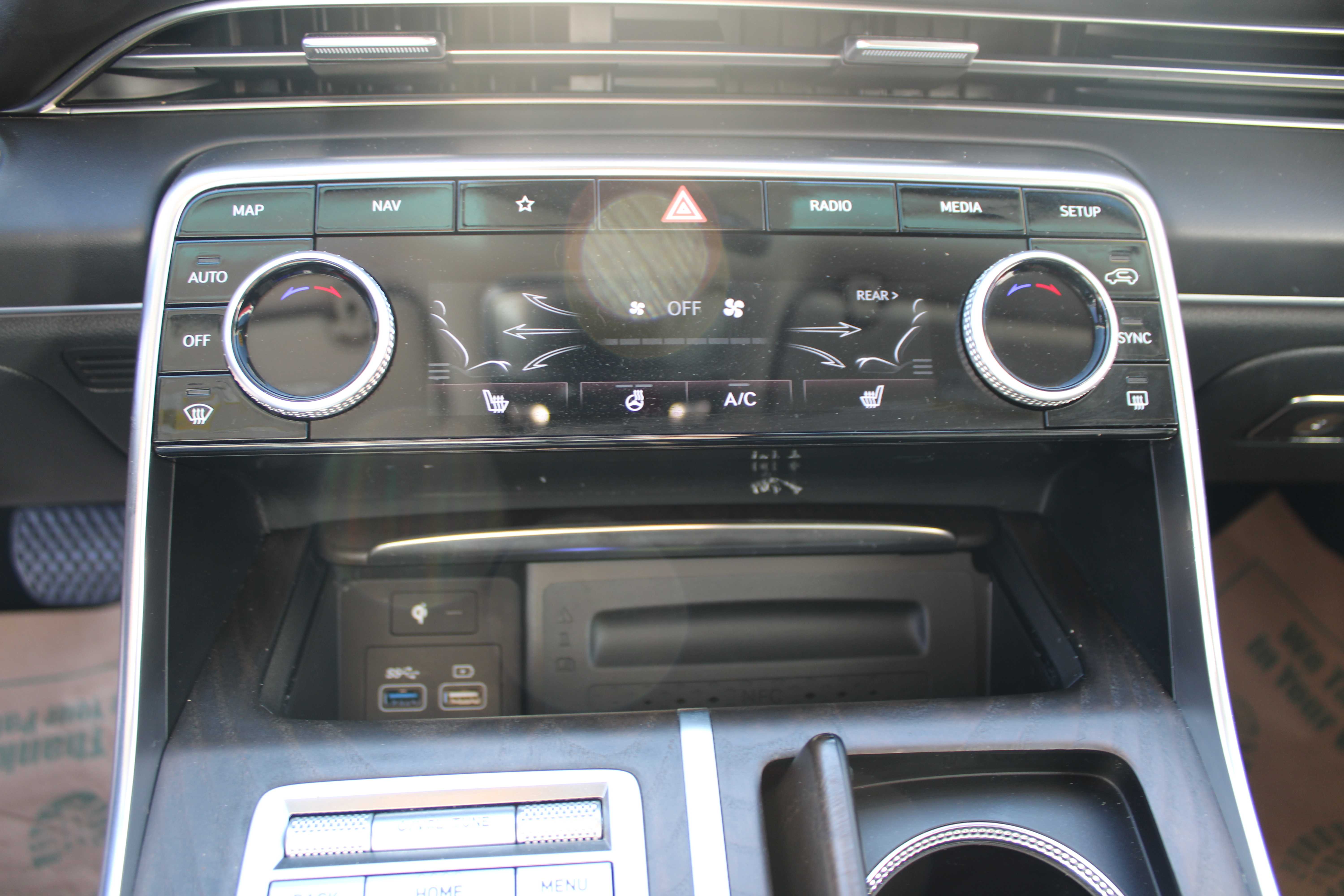WHITE, 2023 GENESIS GV80 Thumnail Image 13