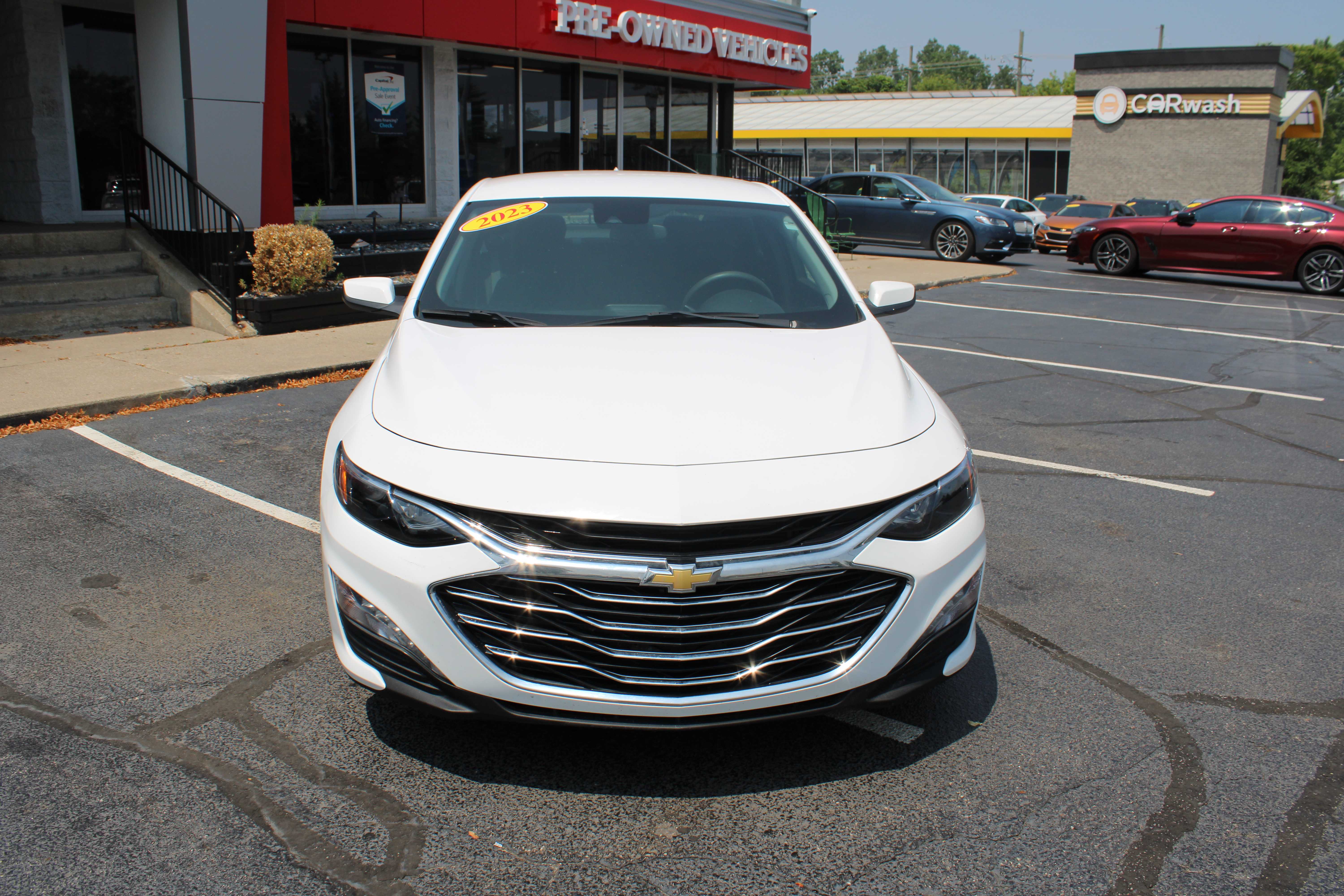 WHITE, 2023 CHEVROLET MALIBU Thumnail Image 3