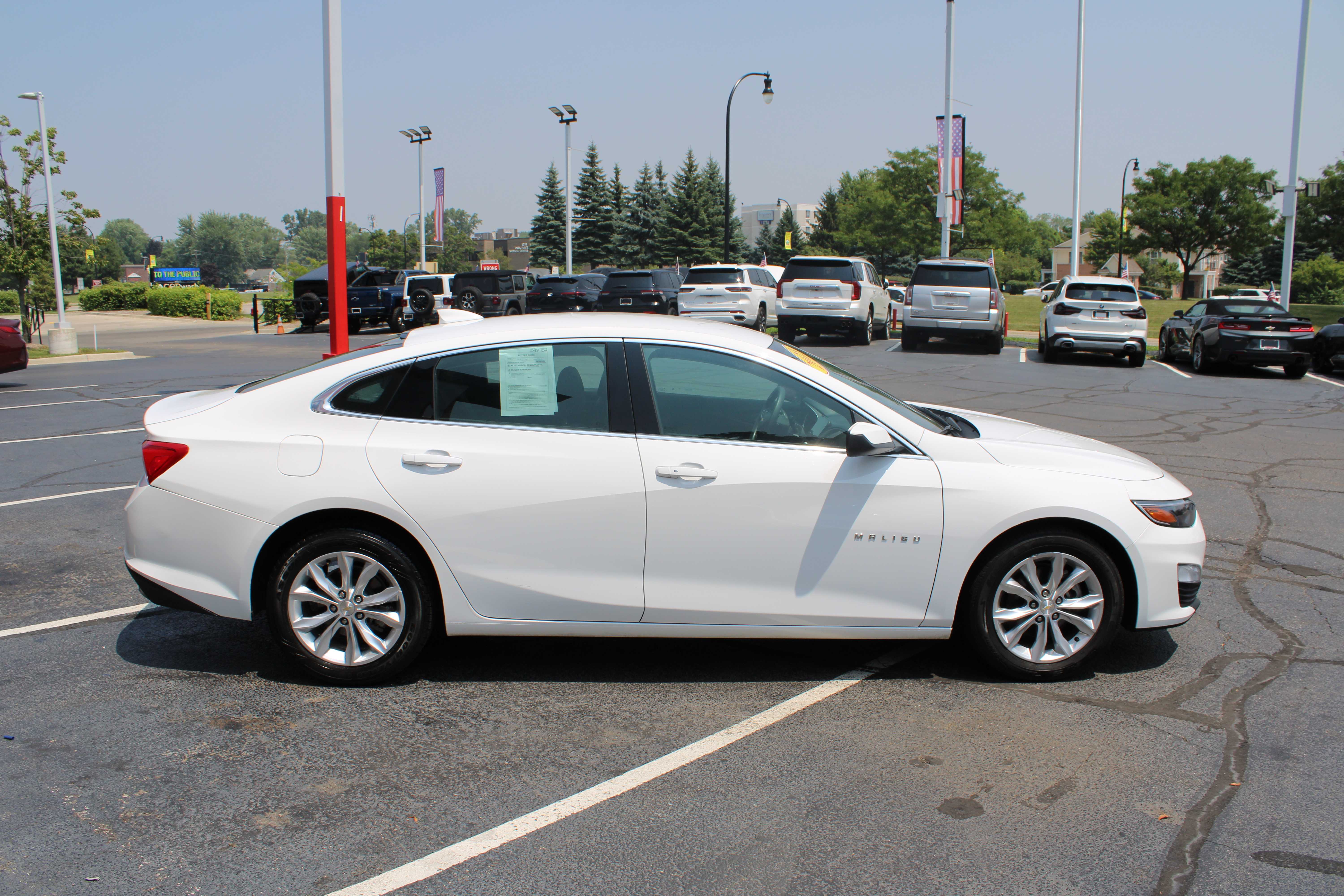 WHITE, 2023 CHEVROLET MALIBU Thumnail Image 5