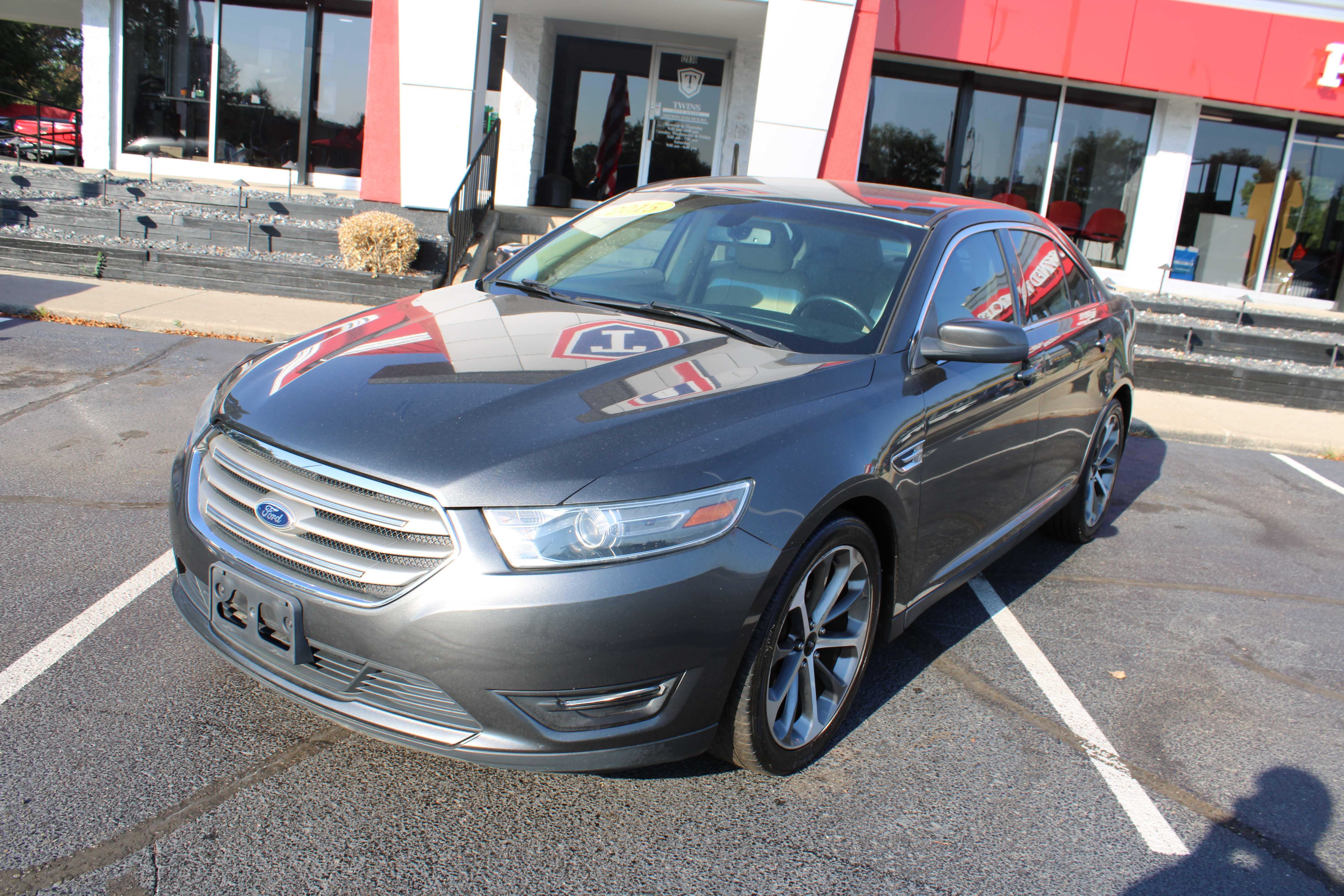 GRAY, 2015 FORD TAURUS Thumnail Image 2