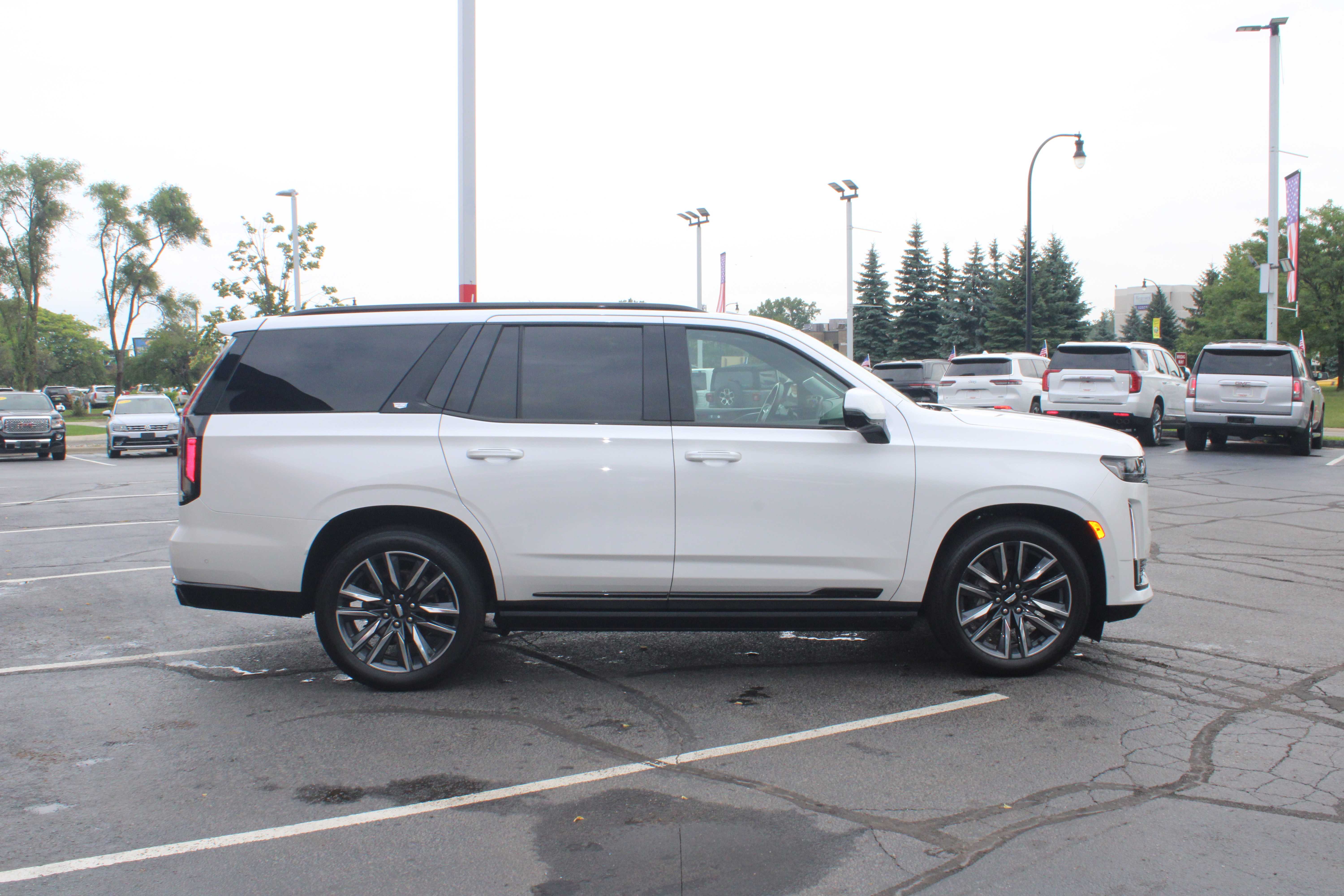 WHITE, 2022 CADILLAC ESCALADE Thumnail Image 5