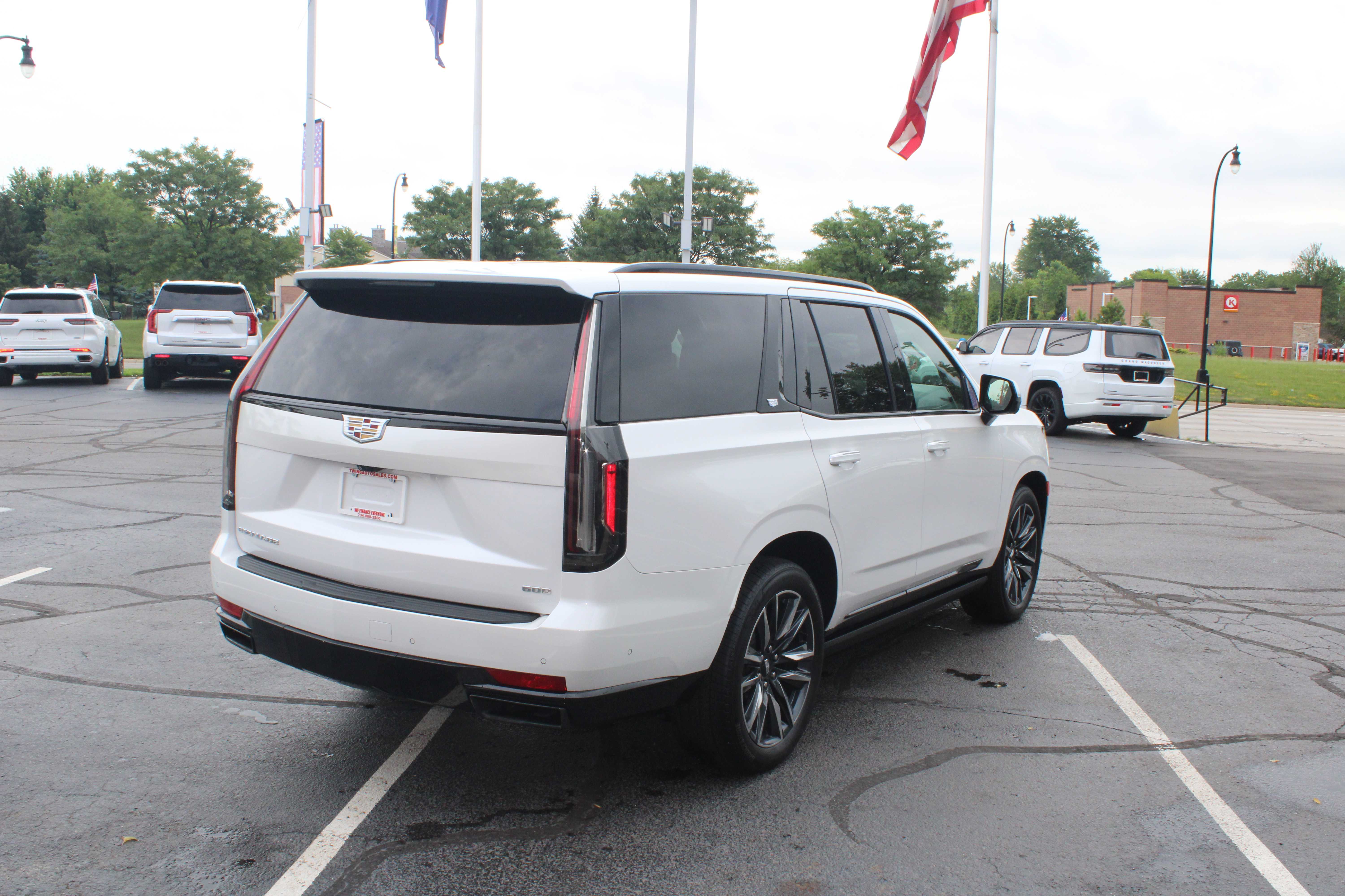 WHITE, 2022 CADILLAC ESCALADE Thumnail Image 6