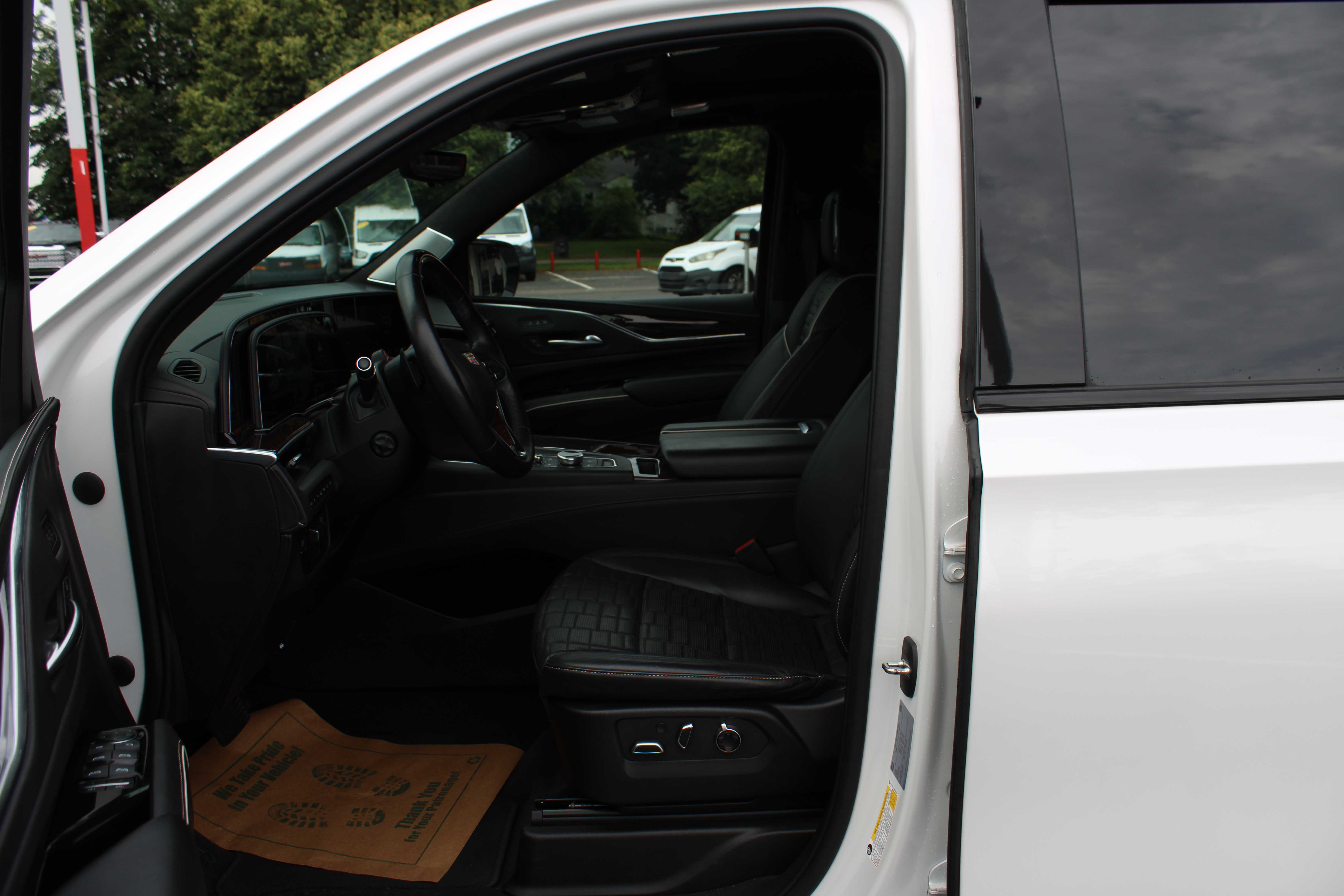 WHITE, 2022 CADILLAC ESCALADE Thumnail Image 10