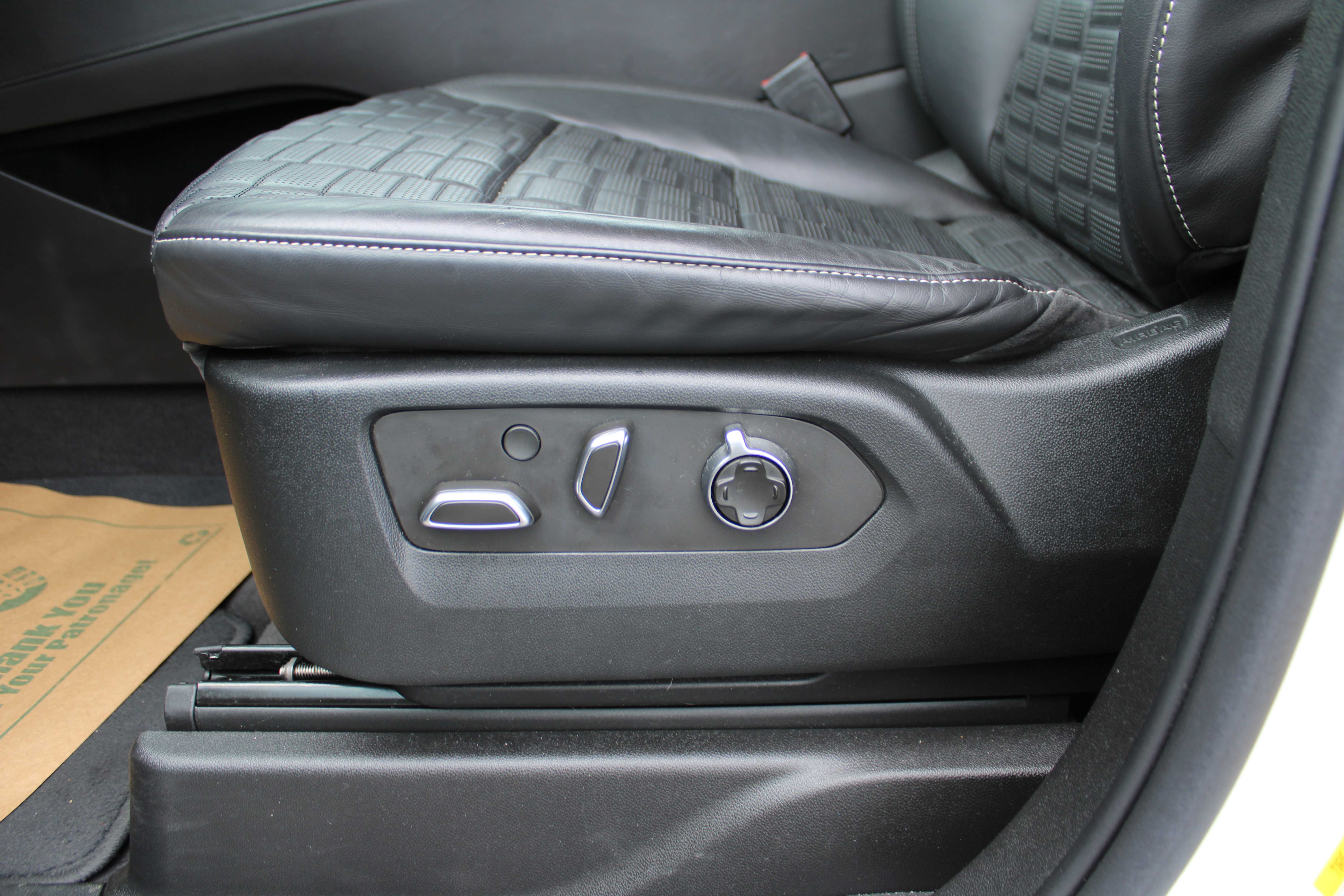 WHITE, 2022 CADILLAC ESCALADE Thumnail Image 11