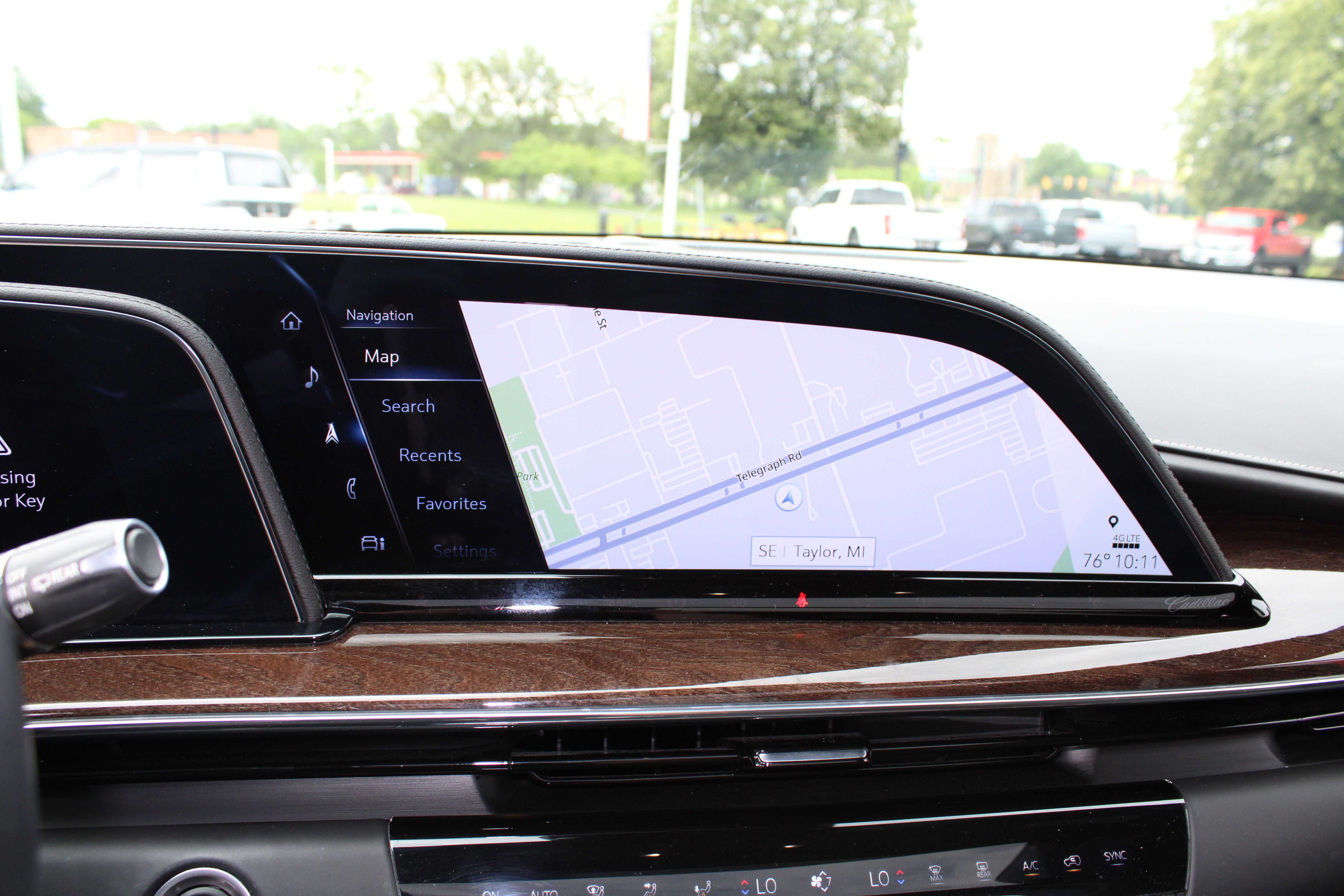 WHITE, 2022 CADILLAC ESCALADE Thumnail Image 17