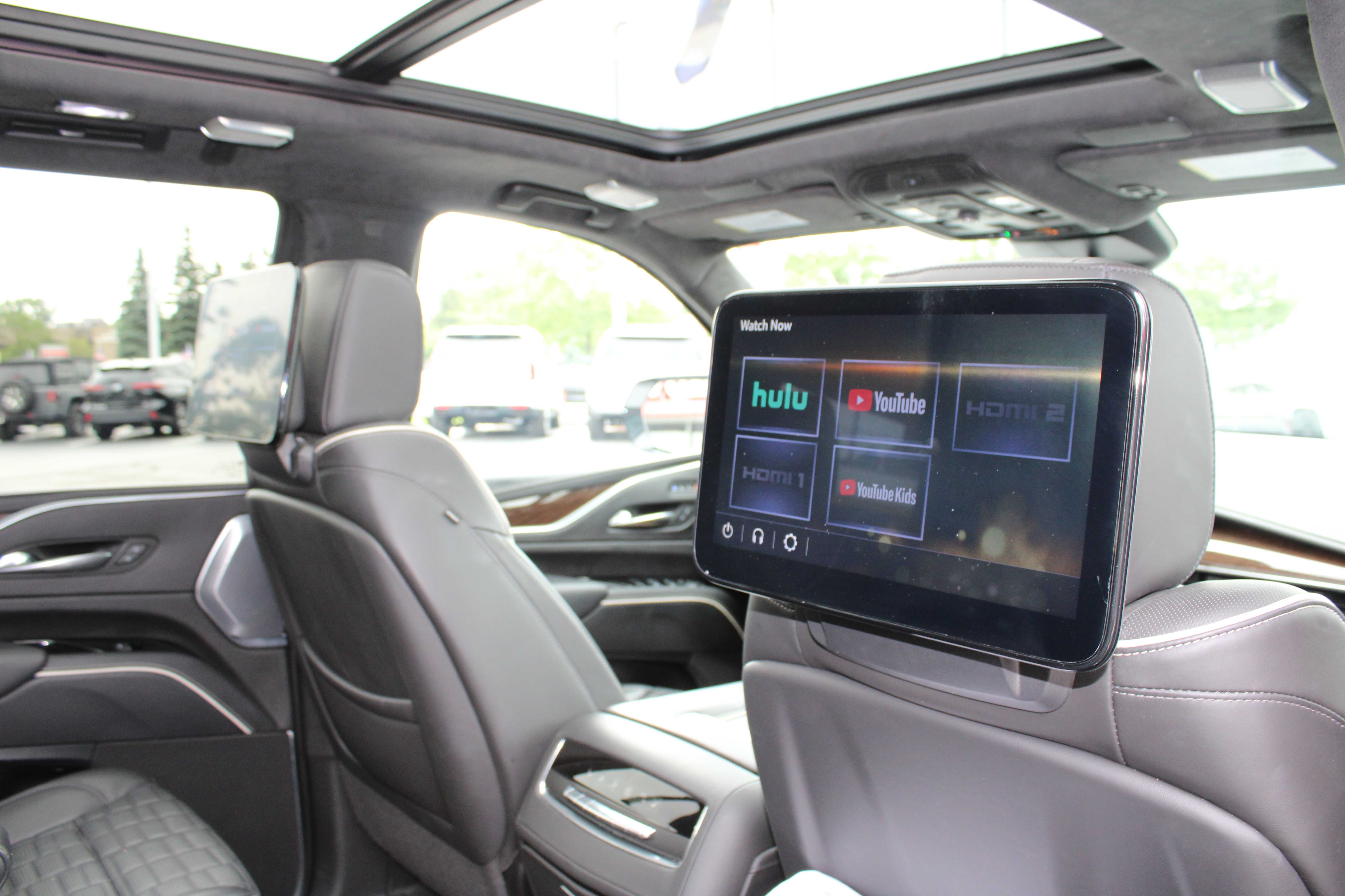 WHITE, 2022 CADILLAC ESCALADE Thumnail Image 30
