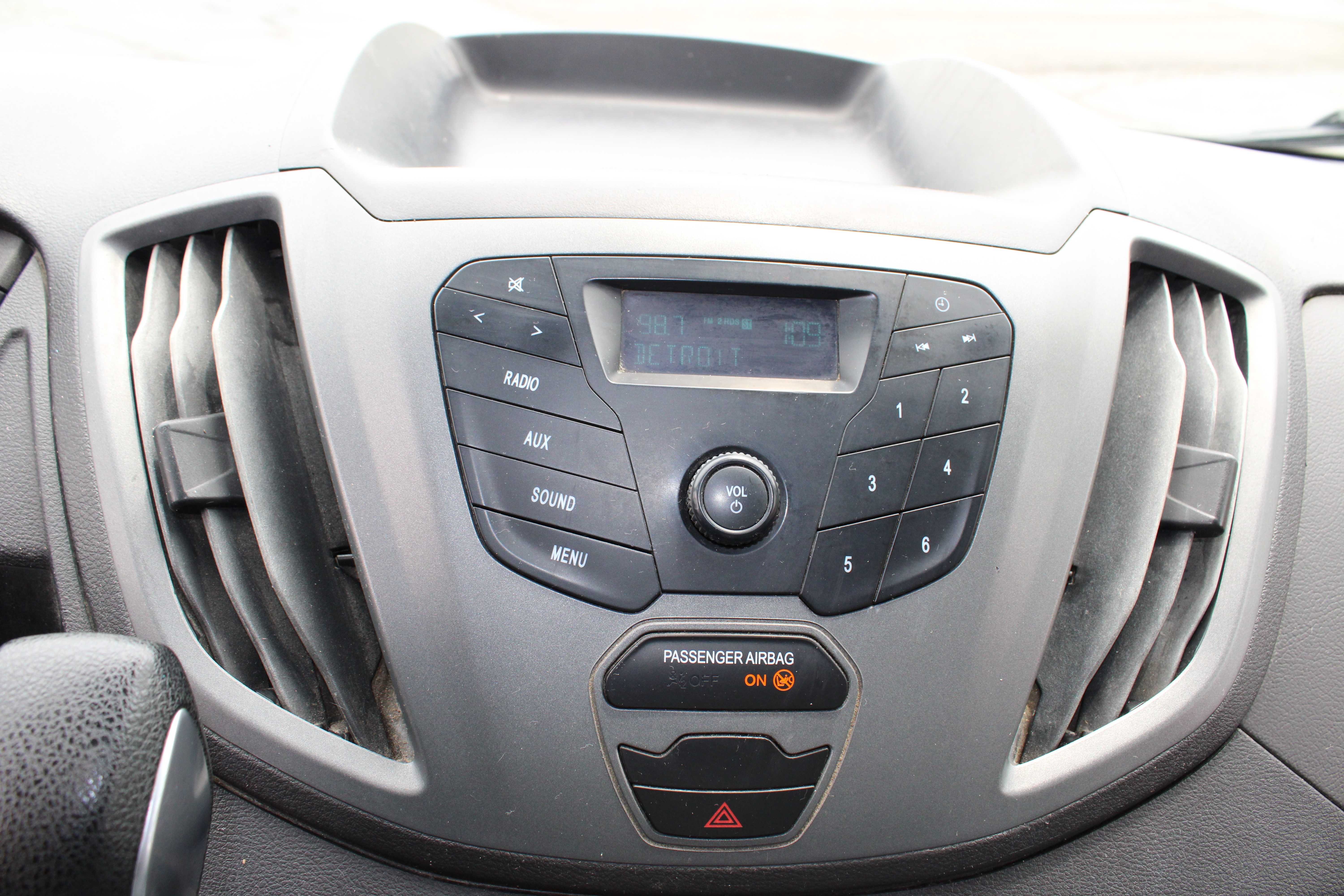 WHITE, 2018 FORD TRANSIT 350 VAN Thumnail Image 17