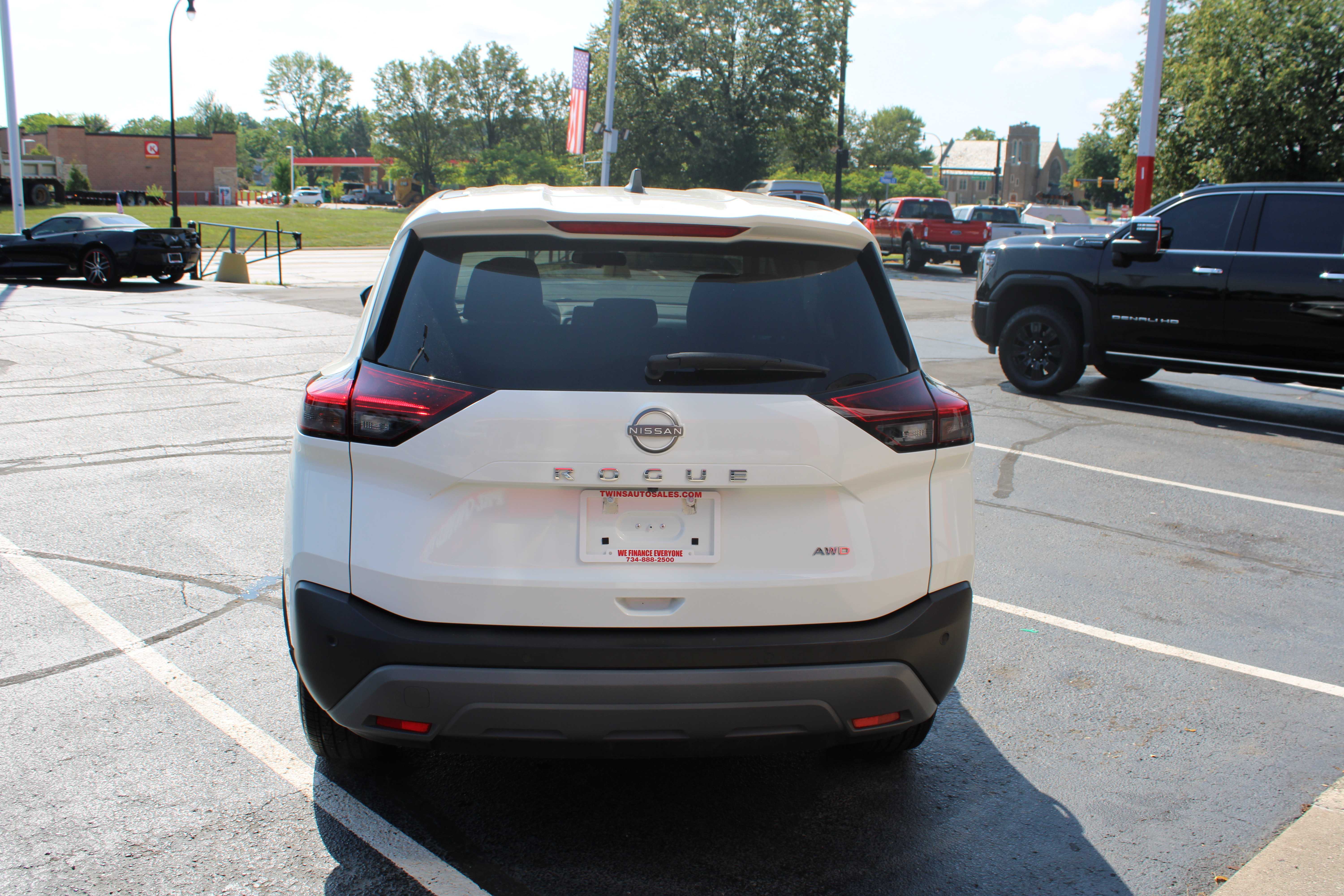 WHITE, 2023 NISSAN ROGUE Thumnail Image 7