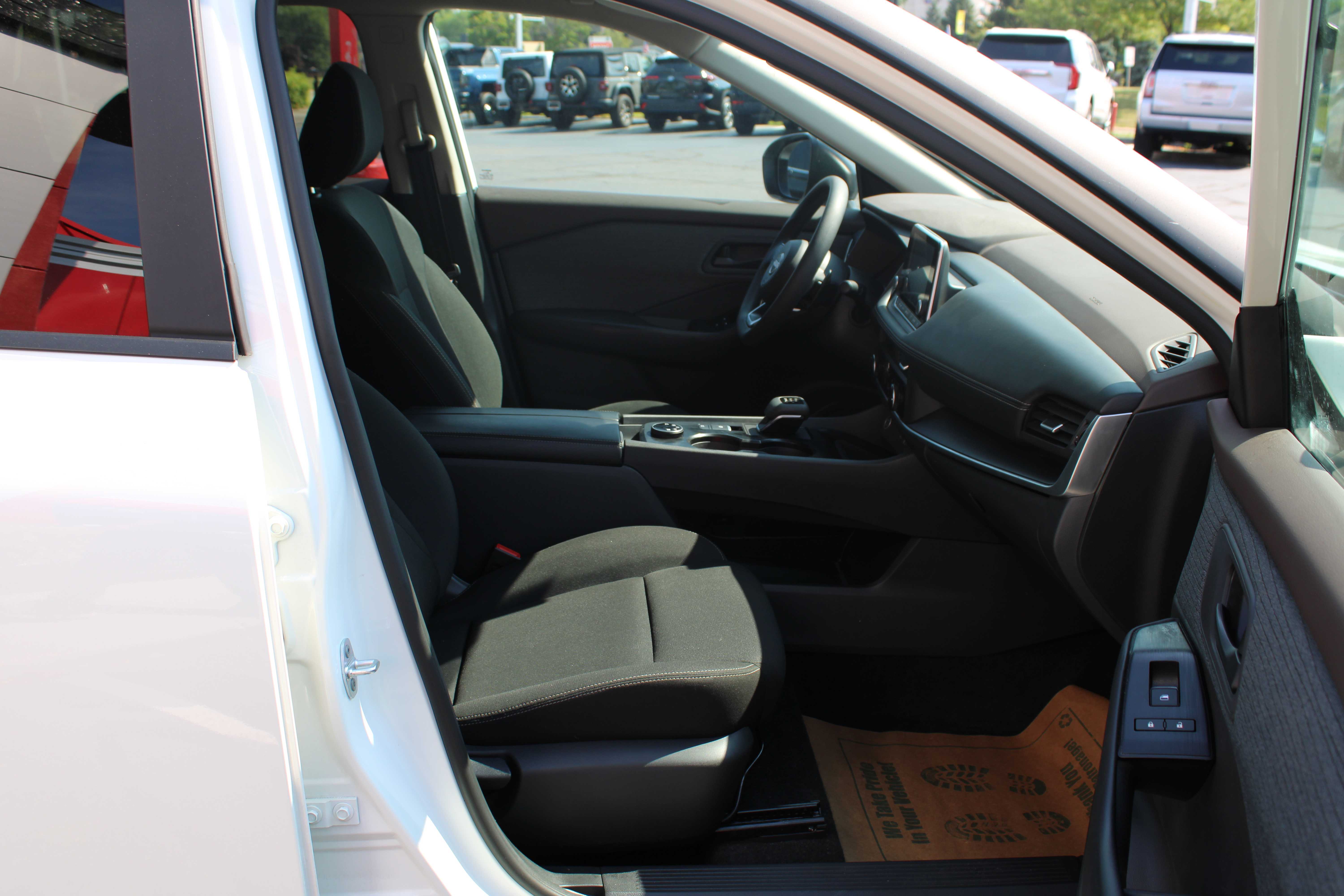 WHITE, 2023 NISSAN ROGUE Thumnail Image 19