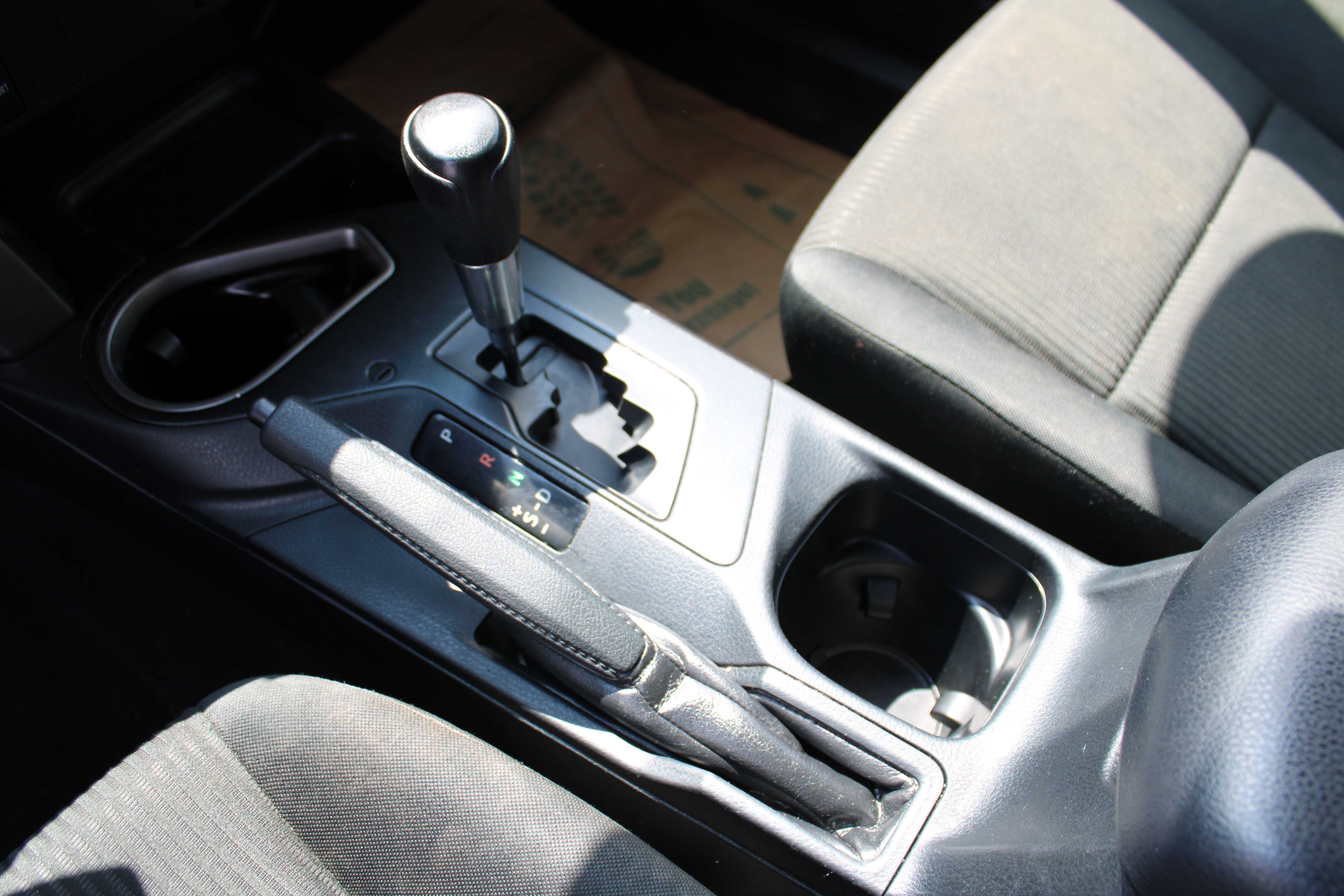 WHITE, 2017 TOYOTA RAV4 Thumnail Image 13