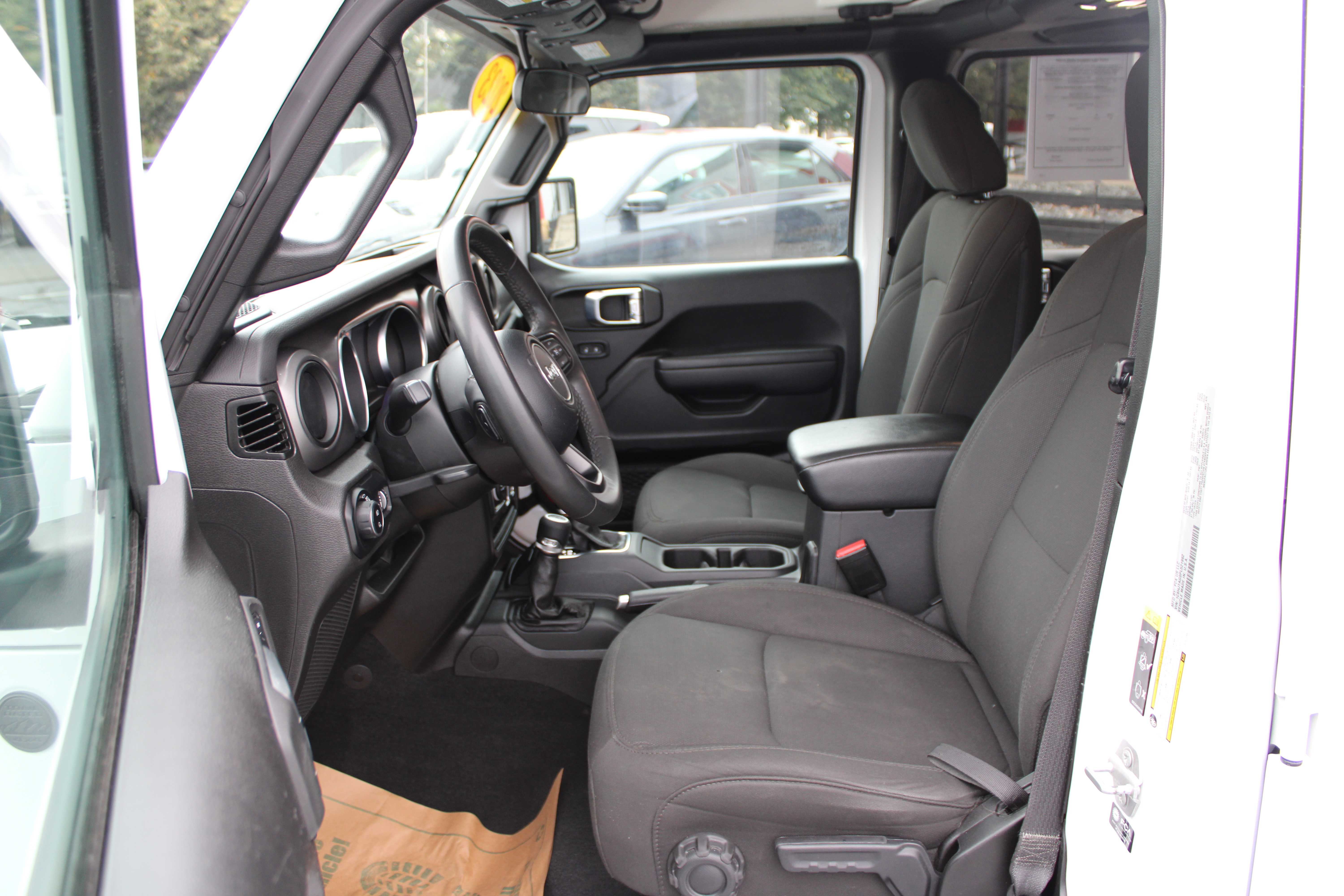 WHITE, 2023 JEEP GLADIATOR Thumnail Image 8