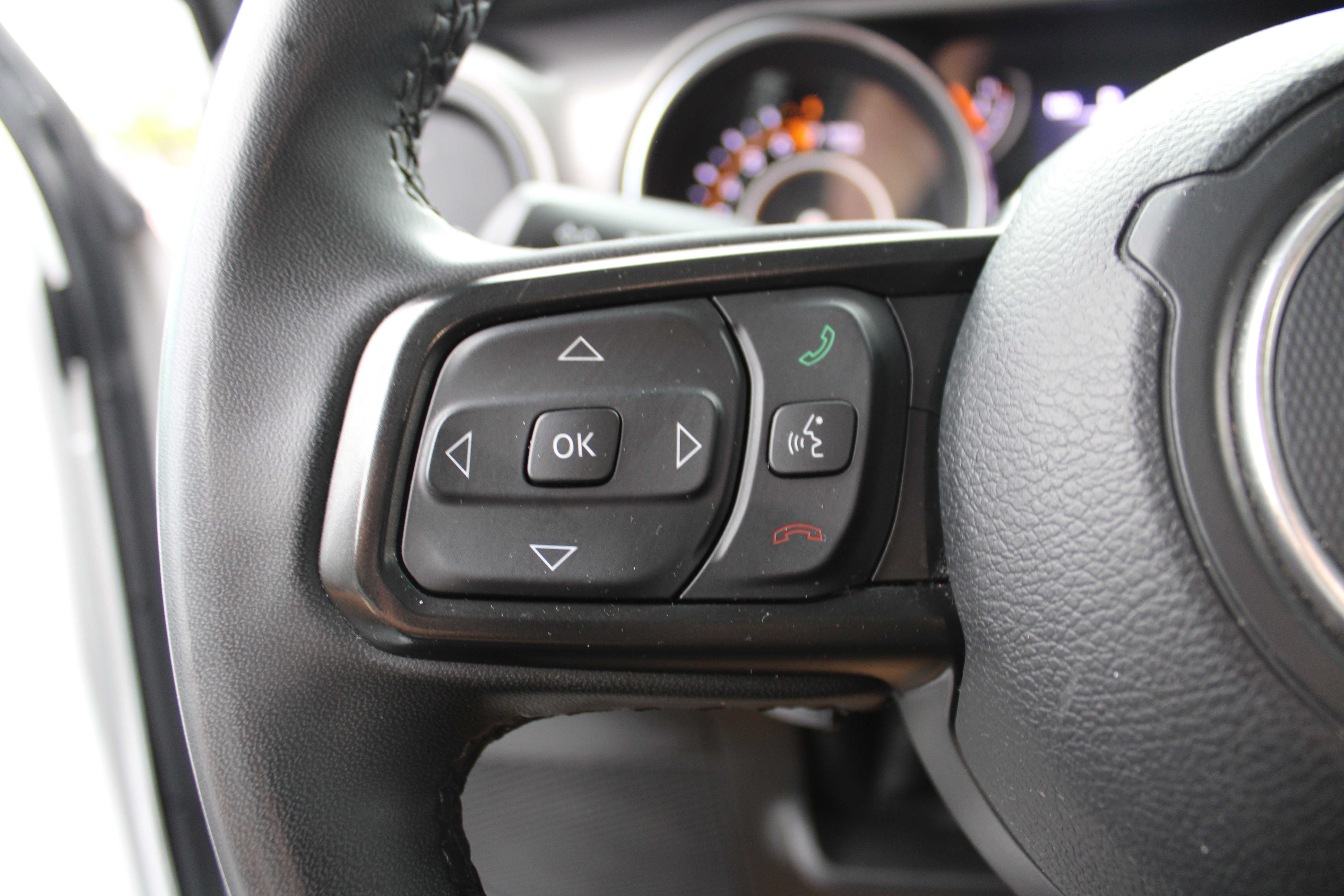 WHITE, 2023 JEEP GLADIATOR Thumnail Image 11