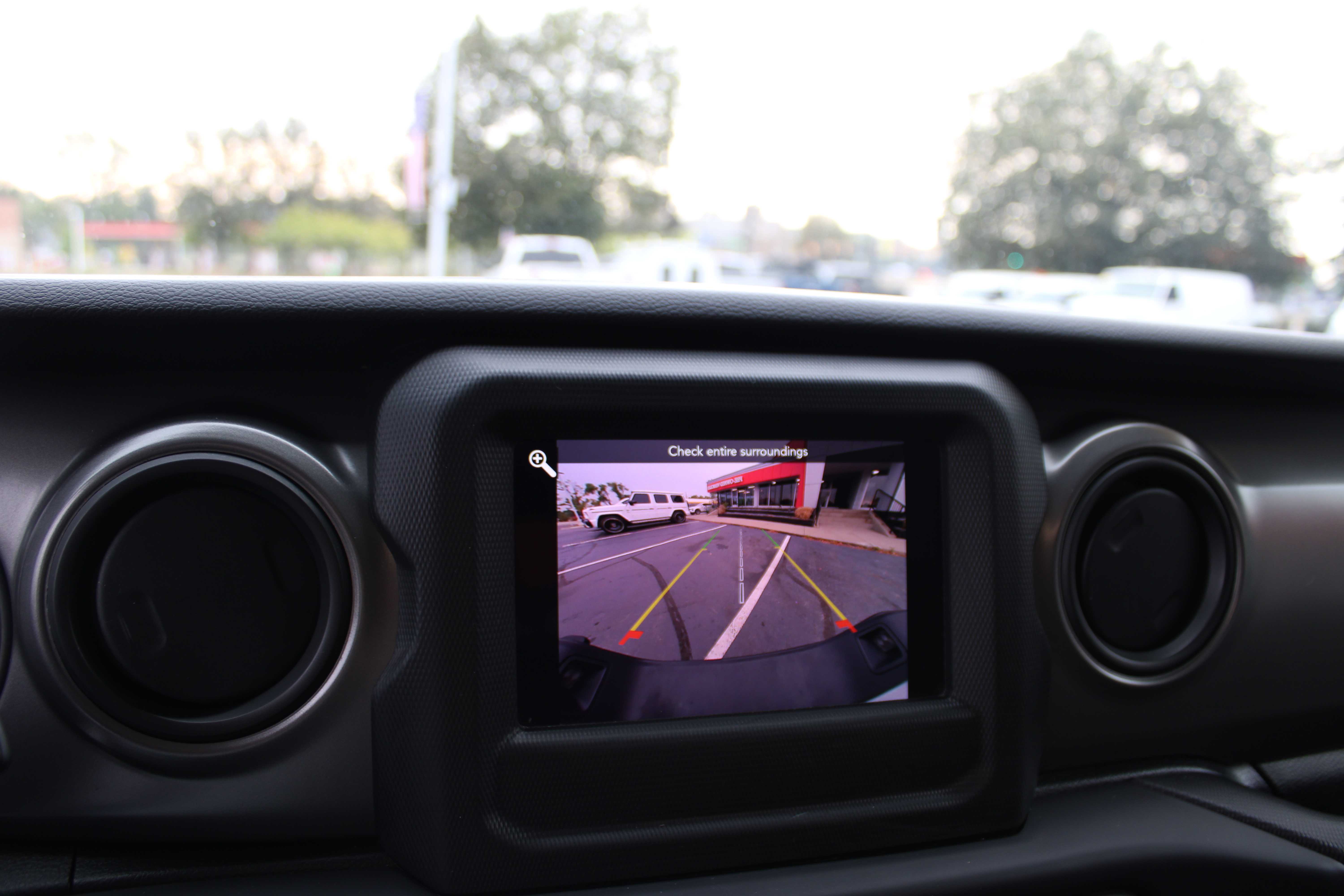 WHITE, 2023 JEEP GLADIATOR Thumnail Image 15