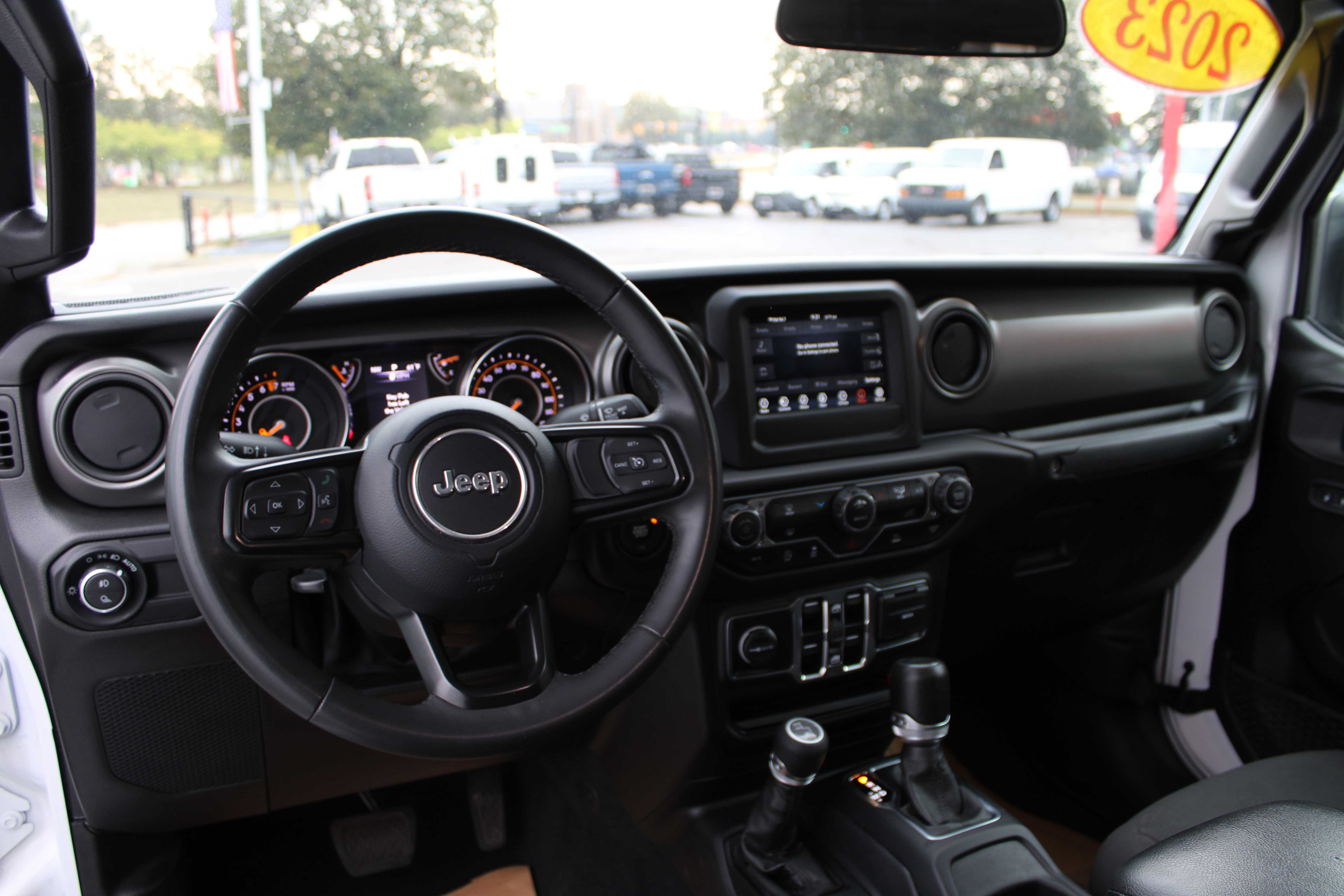 WHITE, 2023 JEEP GLADIATOR Thumnail Image 17