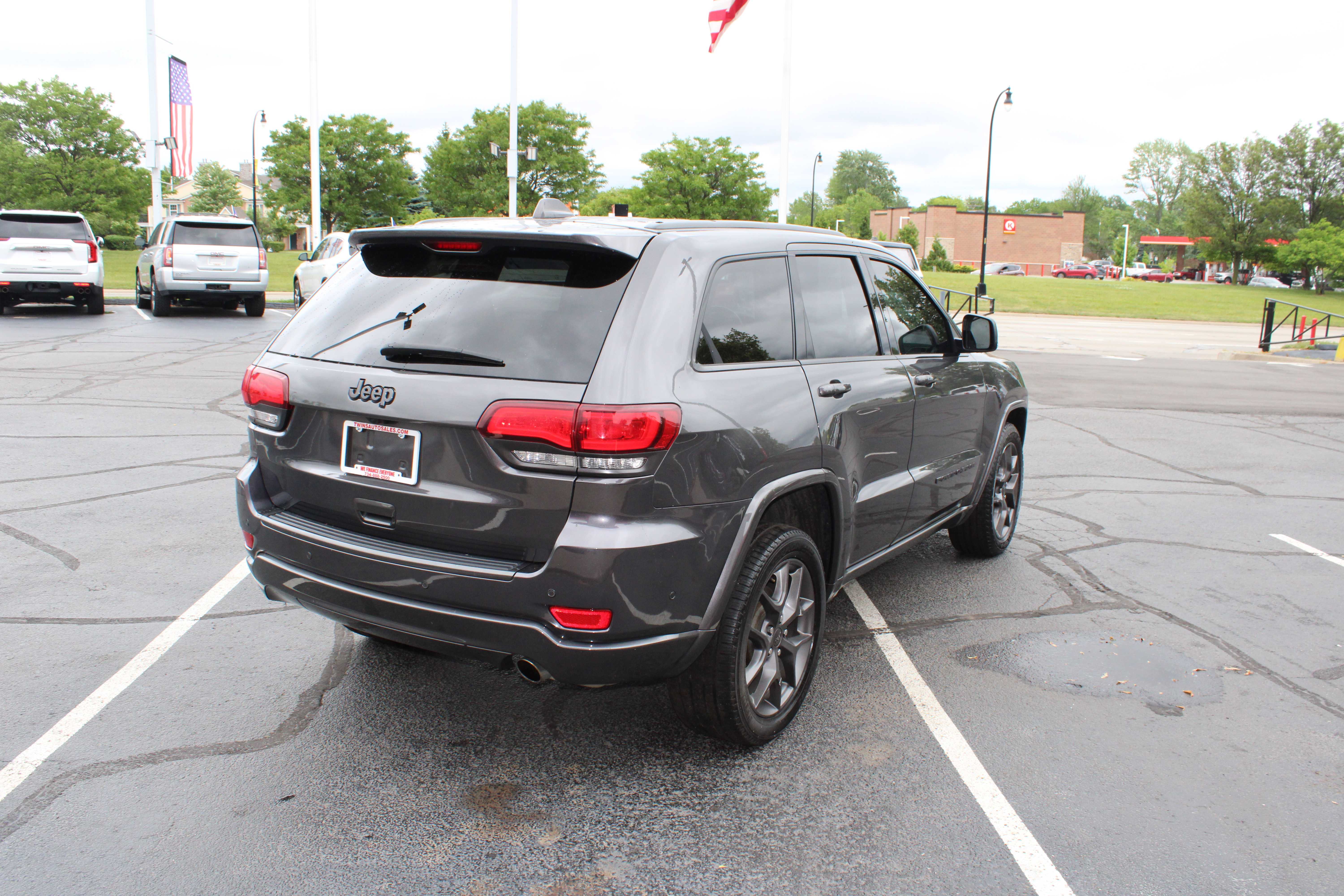 GREY, 2021 JEEP GRAND CHEROKEE Thumnail Image 6