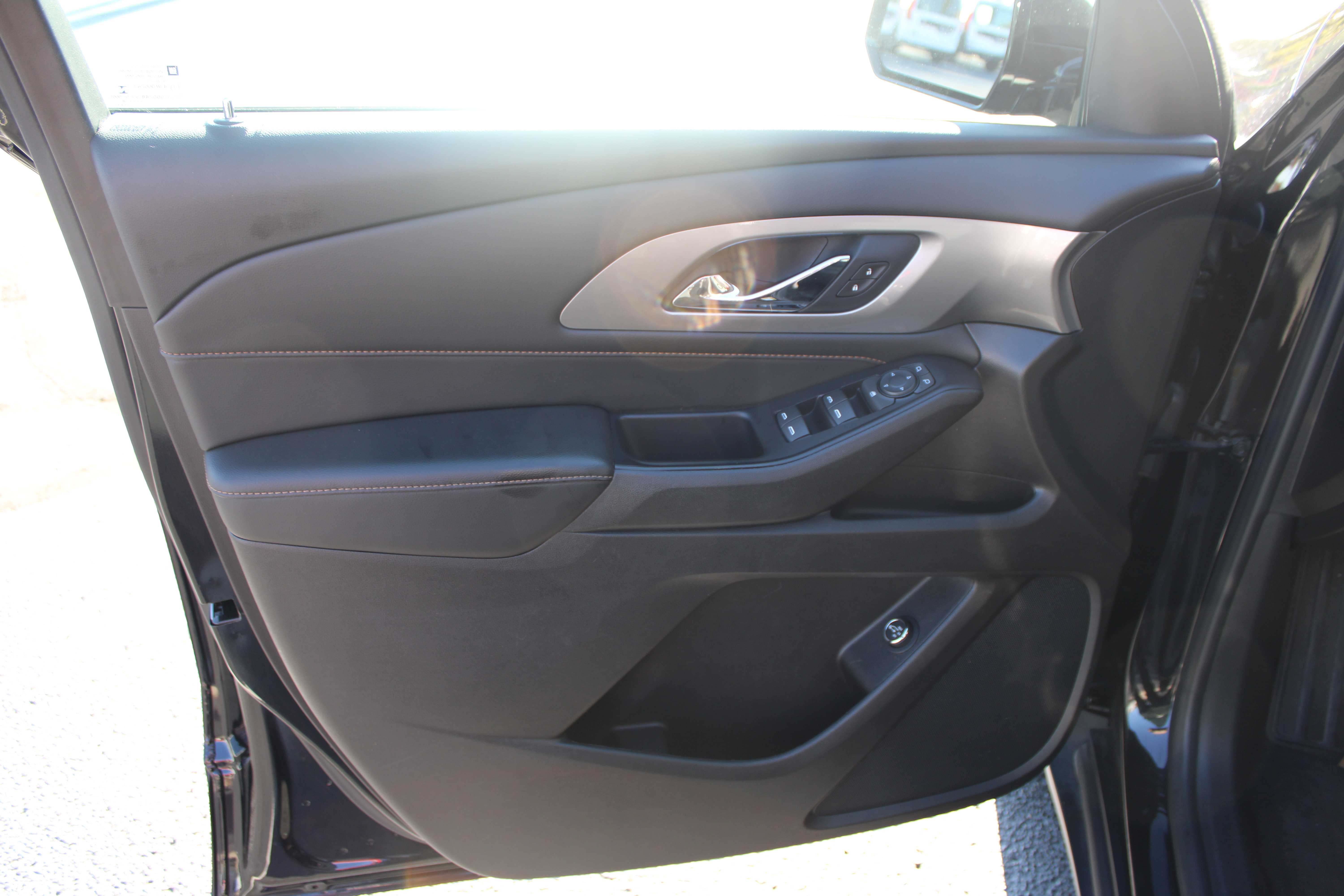 BLACK, 2018 CHEVROLET TRAVERSE Thumnail Image 9