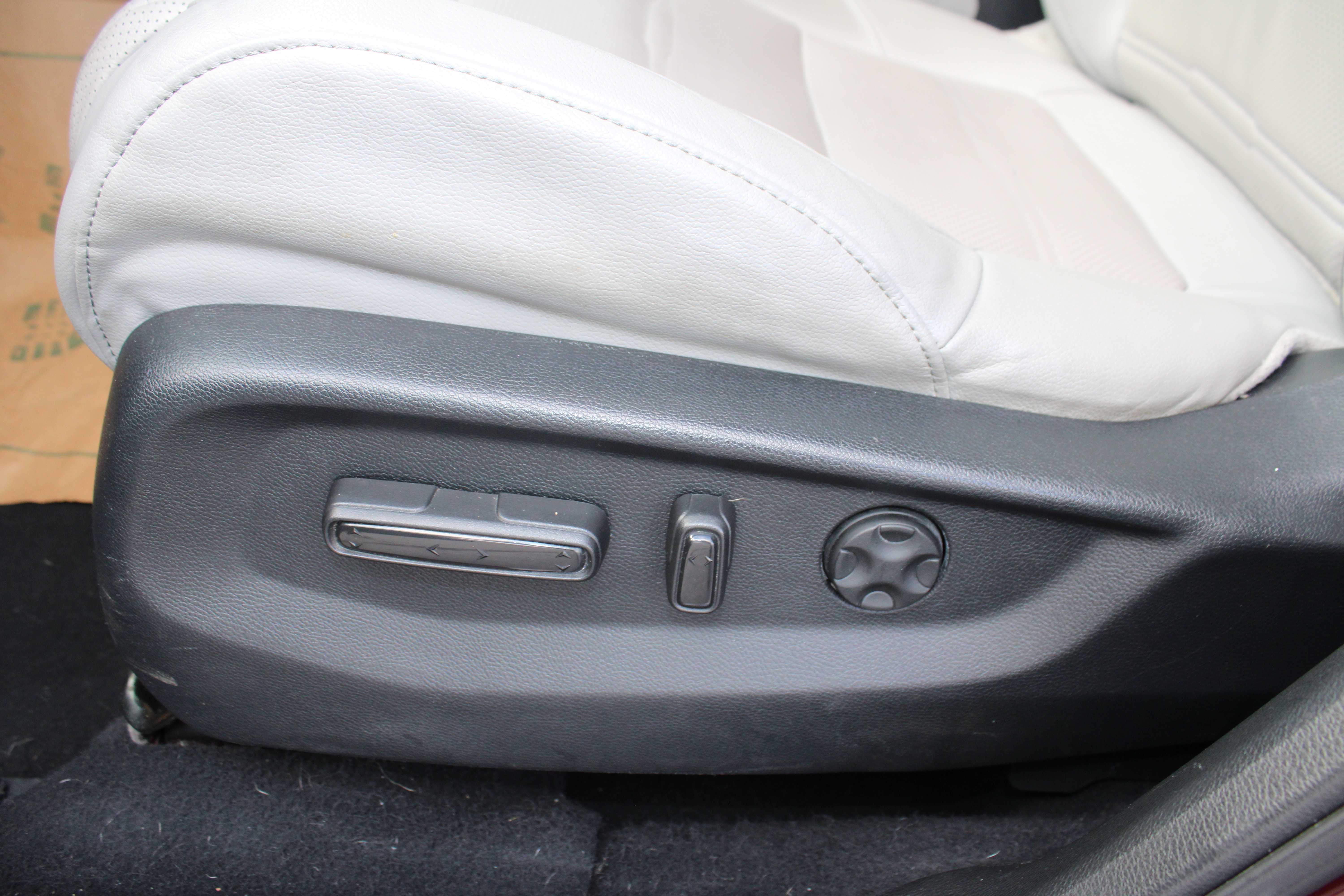 RED, 2017 HONDA CR-V Thumnail Image 11