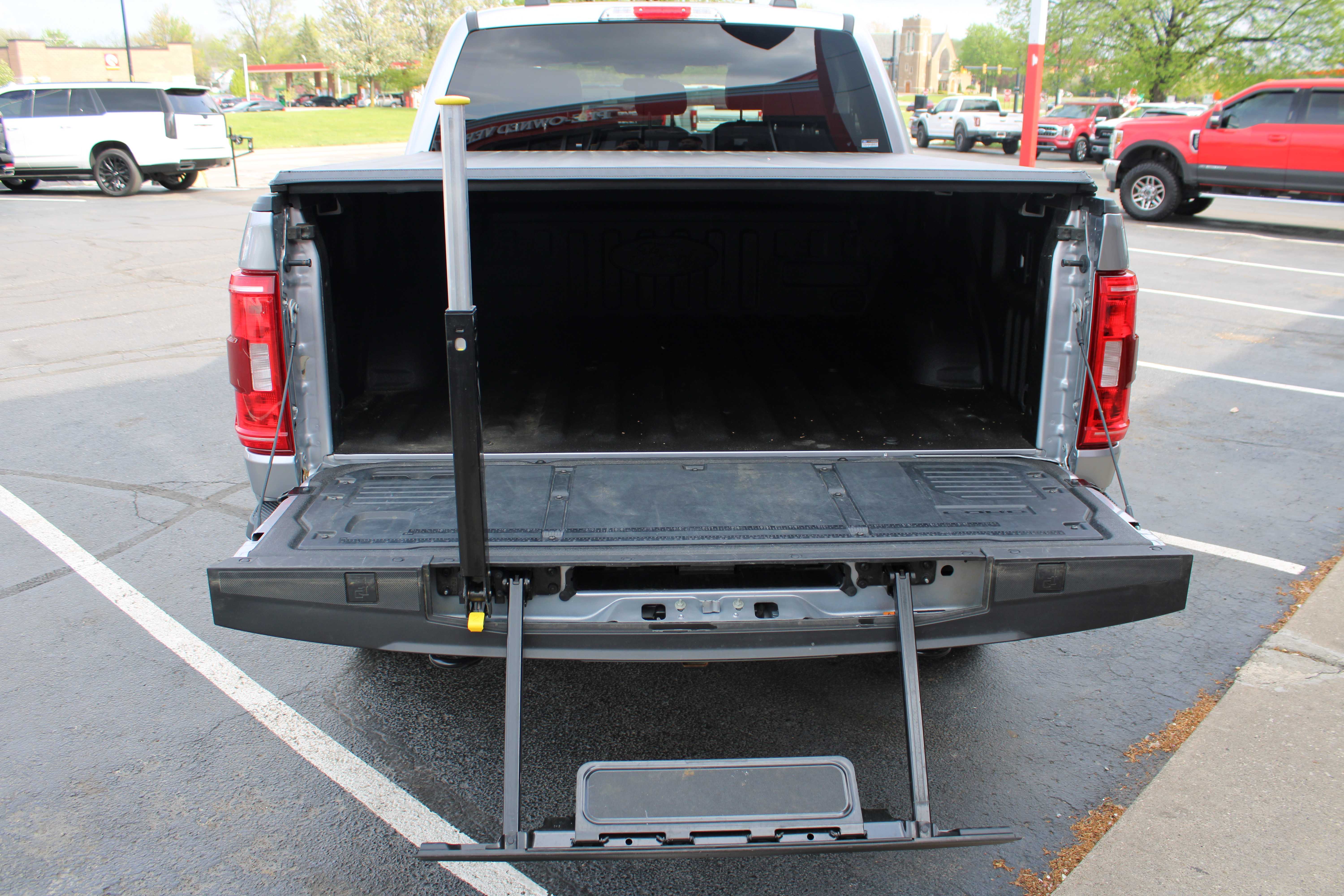 SILVER, 2023 FORD F150 SUPERCREW CAB Thumnail Image 32