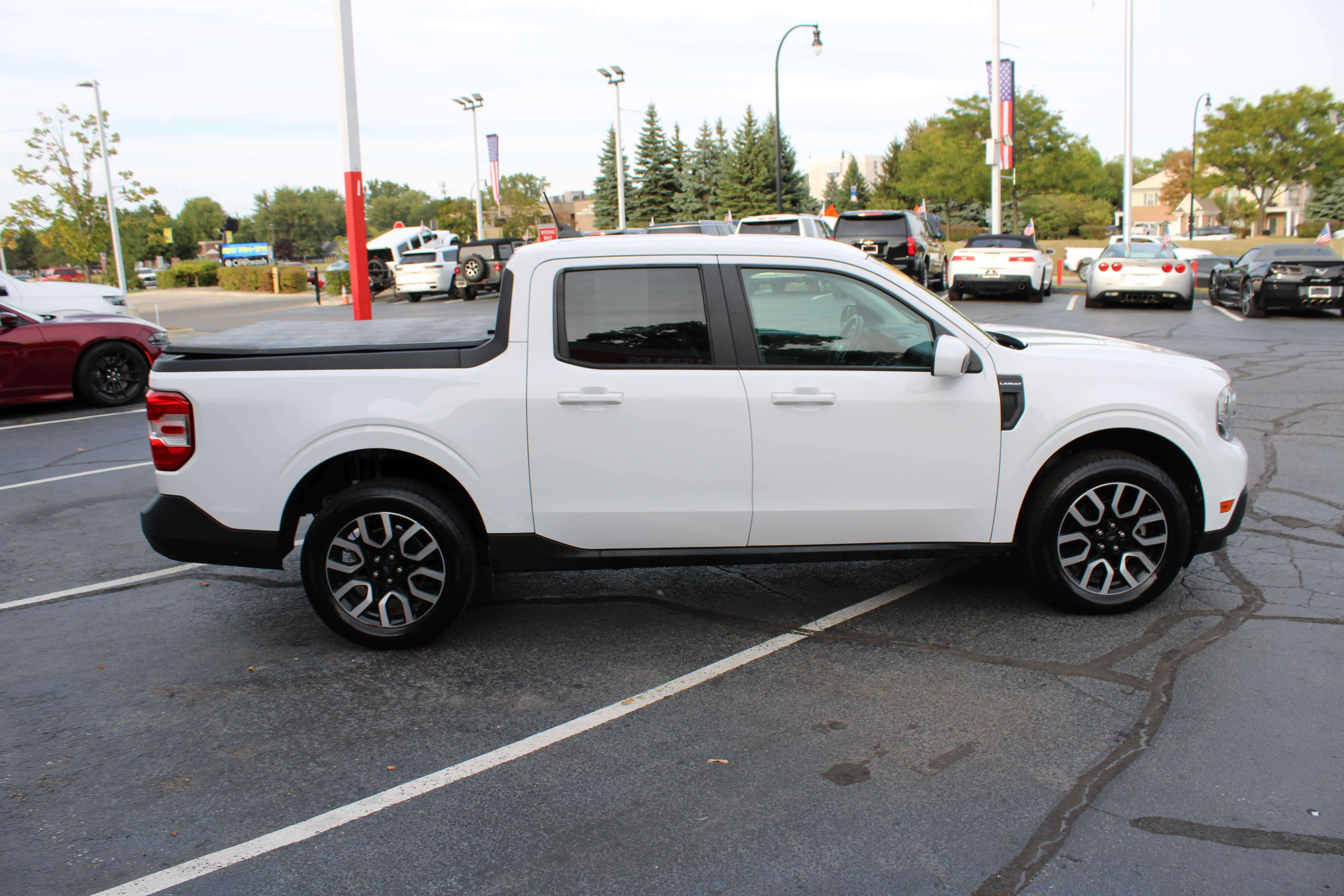 WHITE, 2022 FORD MAVERICK Thumnail Image 4