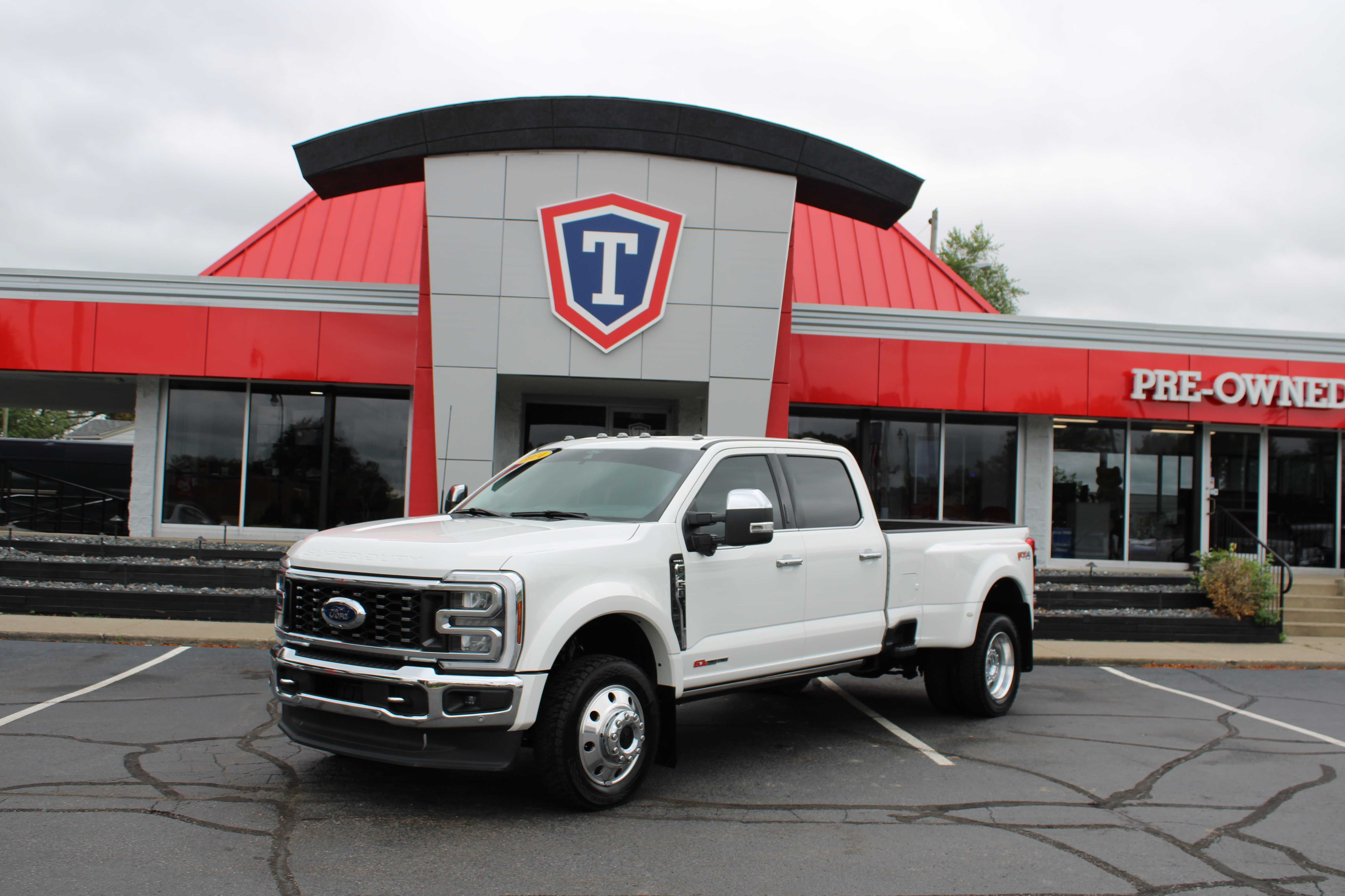 WHITE, 2024 FORD F450 SUPER DUTY CREW CAB Thumnail Image 1
