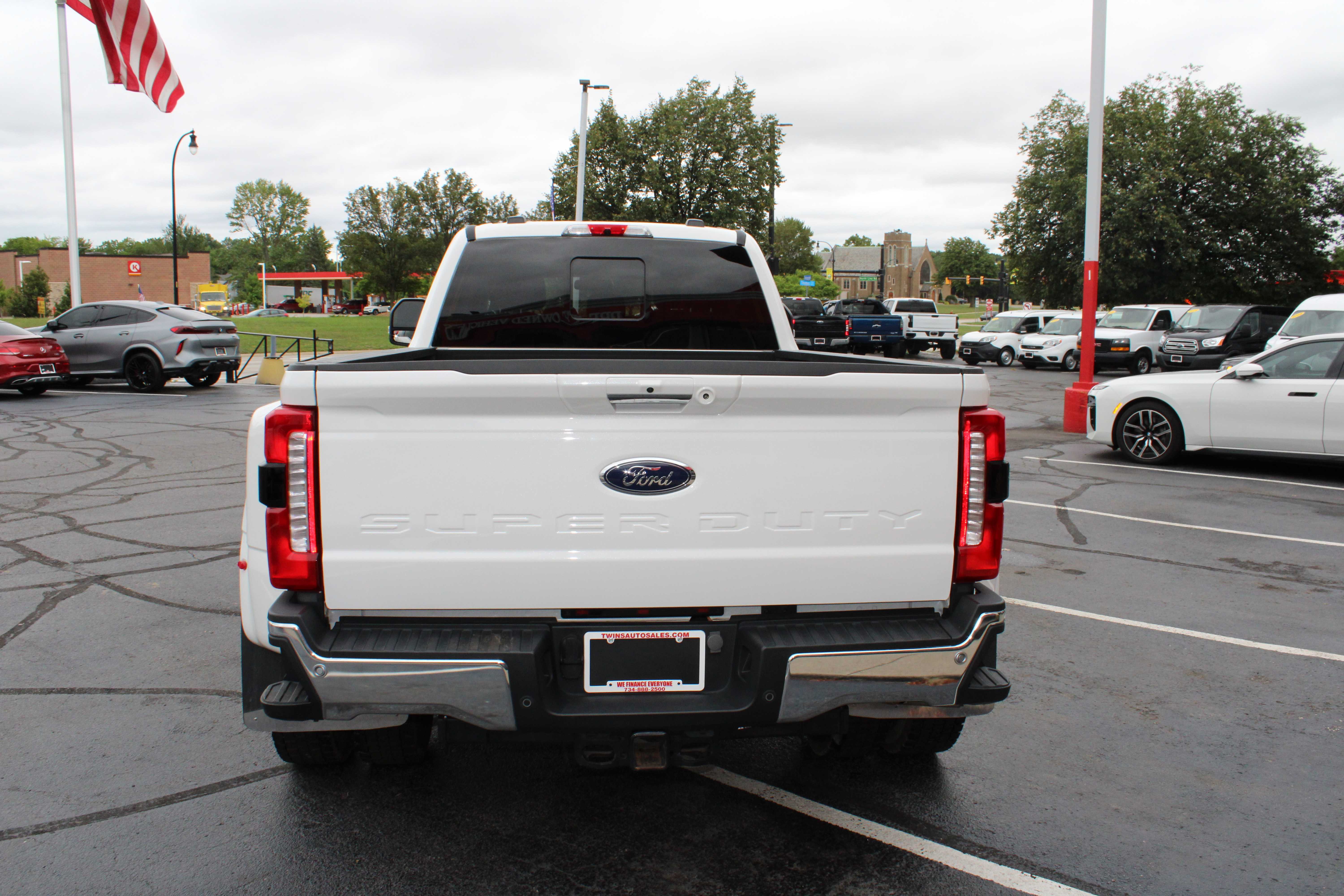 WHITE, 2024 FORD F450 SUPER DUTY CREW CAB Thumnail Image 7