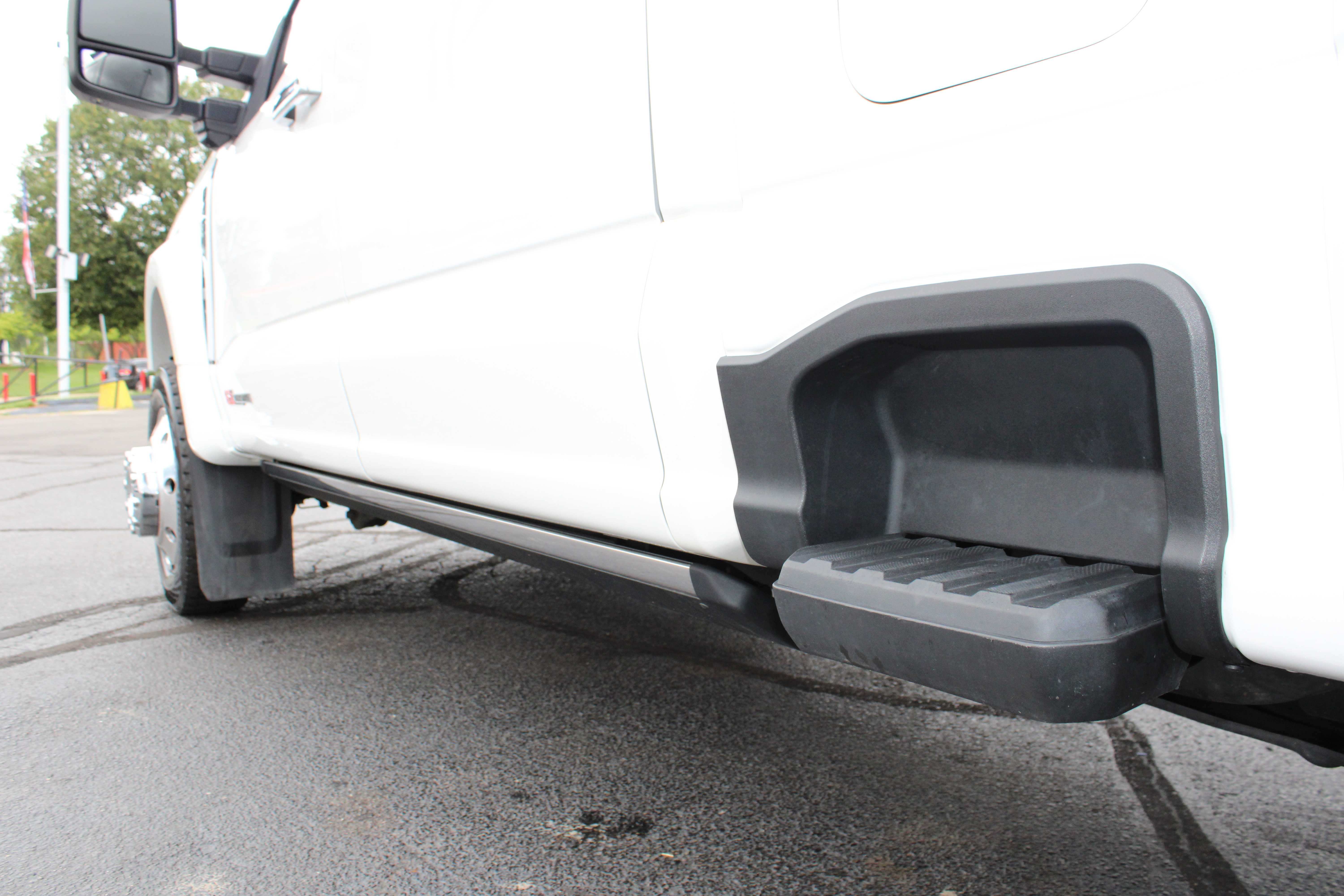 WHITE, 2024 FORD F450 SUPER DUTY CREW CAB Thumnail Image 21