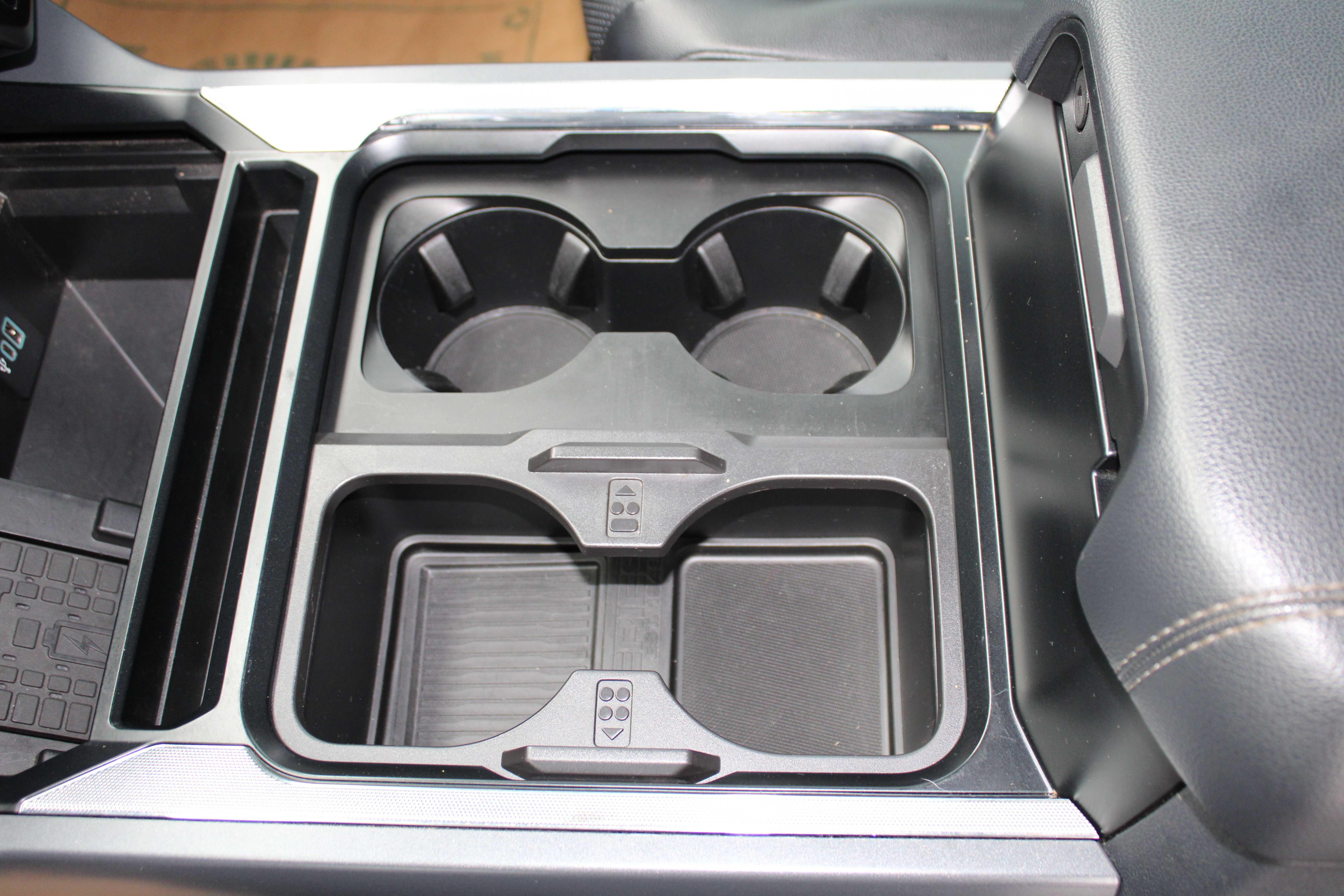 WHITE, 2024 FORD F450 SUPER DUTY CREW CAB Thumnail Image 31