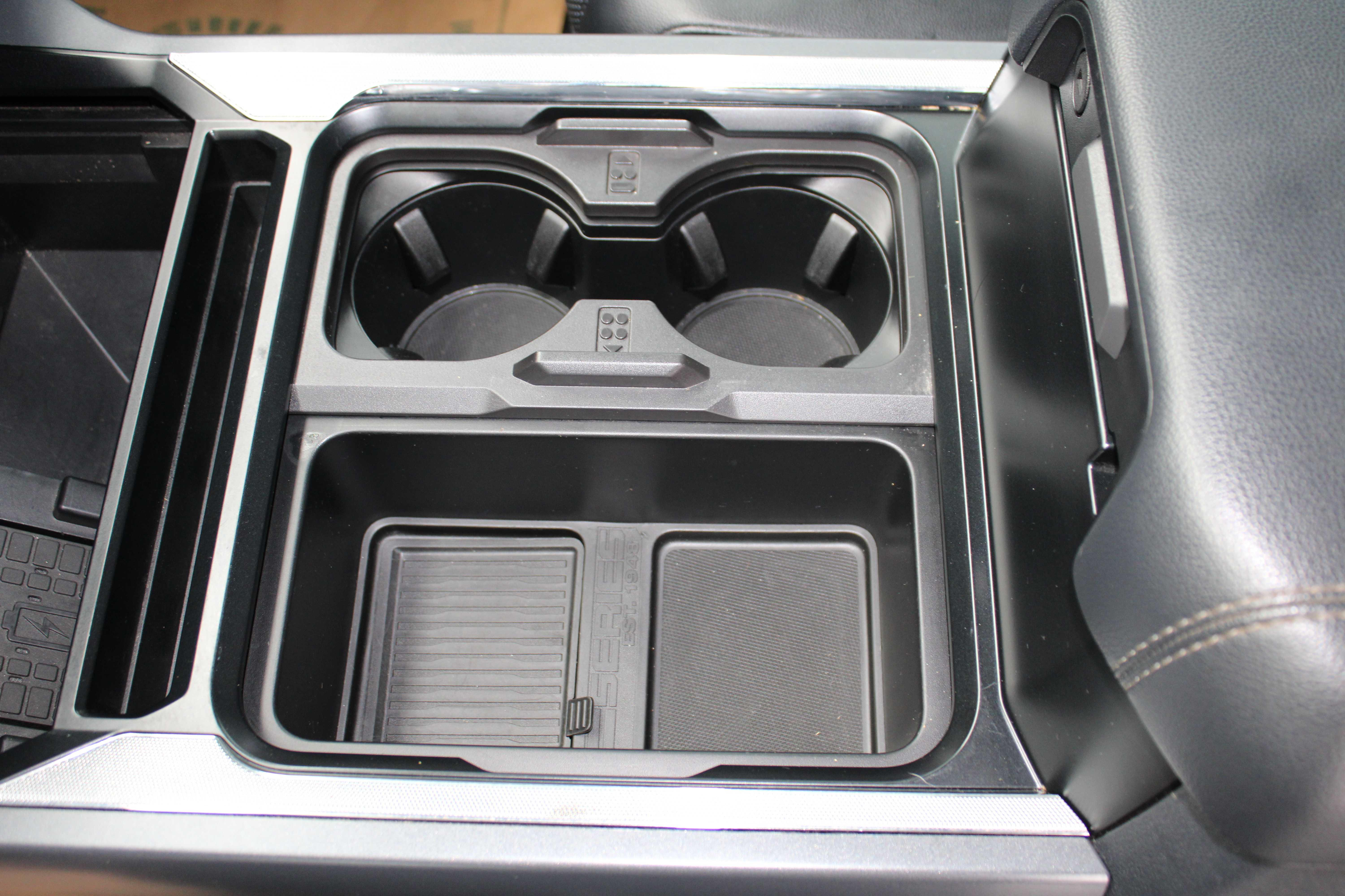 WHITE, 2024 FORD F450 SUPER DUTY CREW CAB Thumnail Image 32