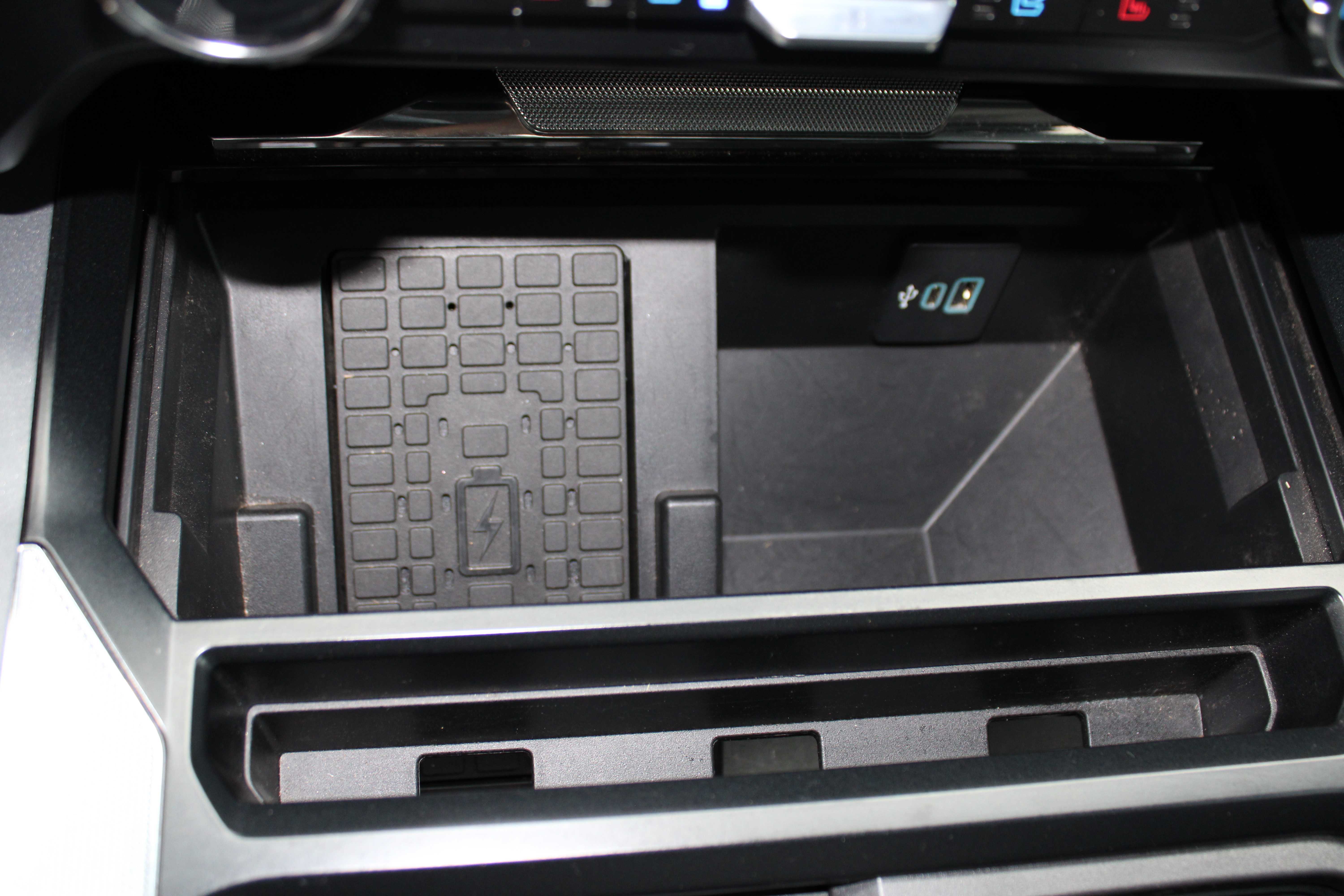 WHITE, 2024 FORD F450 SUPER DUTY CREW CAB Thumnail Image 33