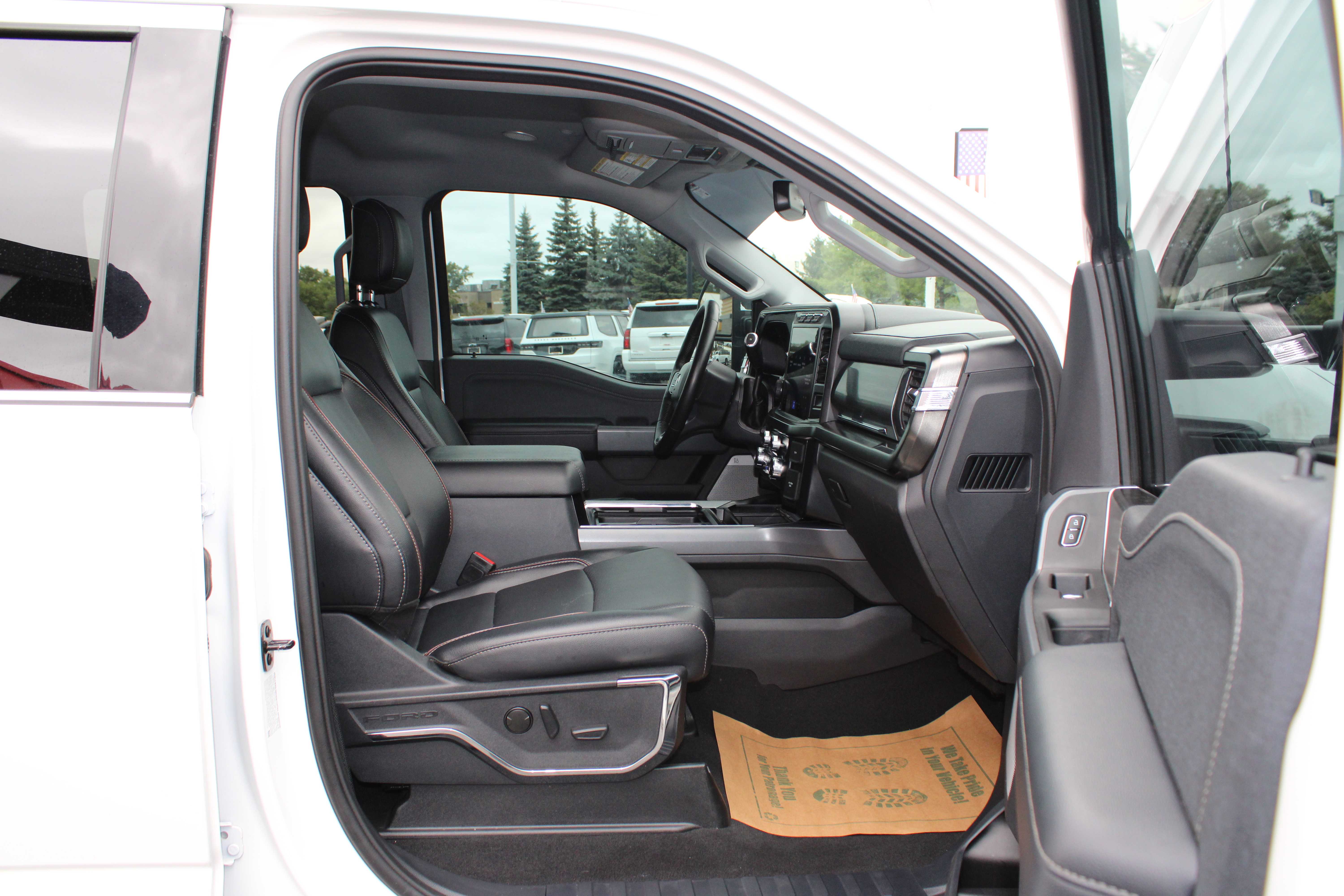 WHITE, 2024 FORD F450 SUPER DUTY CREW CAB Thumnail Image 51