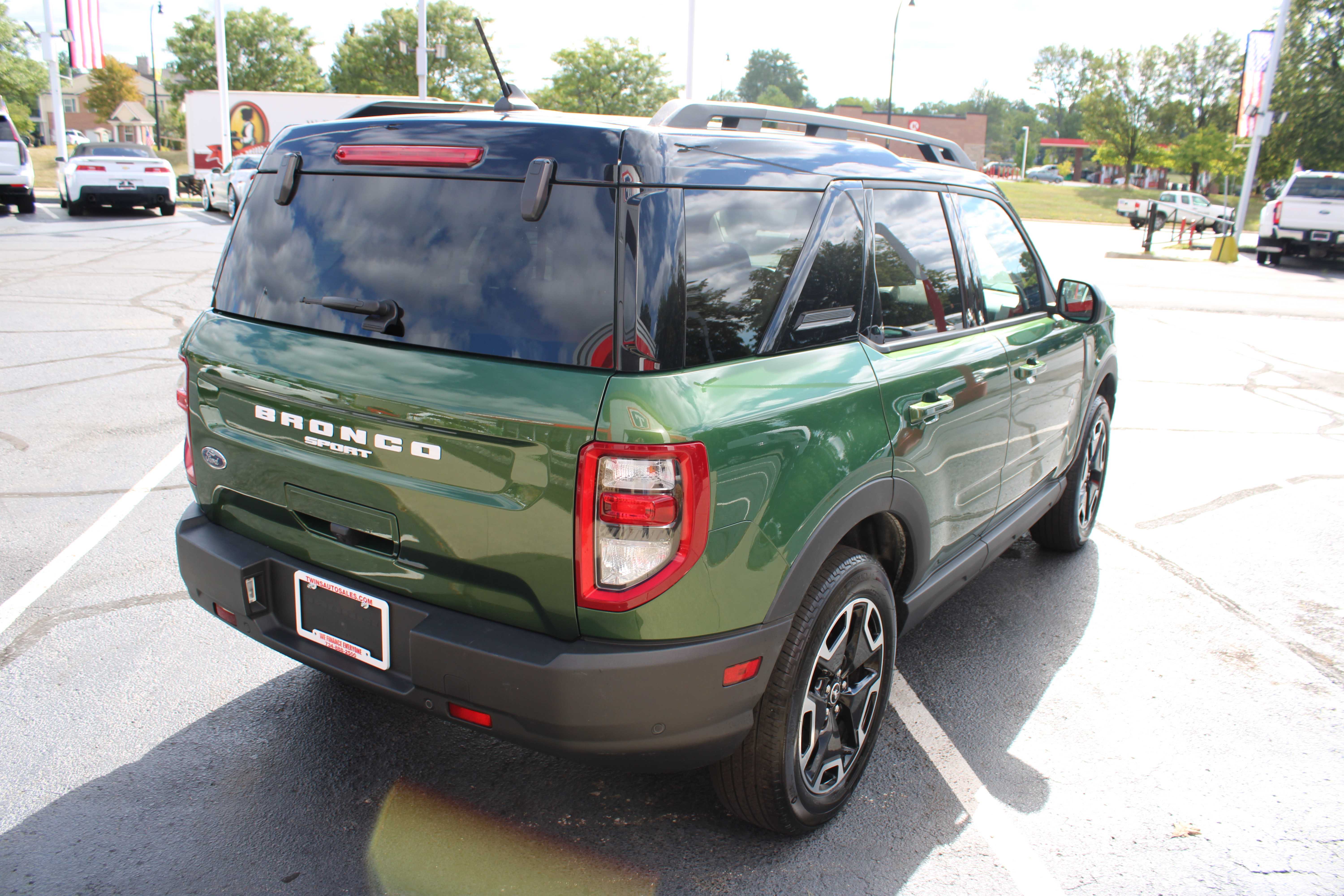 GREEN, 2022 FORD BRONCO SPORT Thumnail Image 6