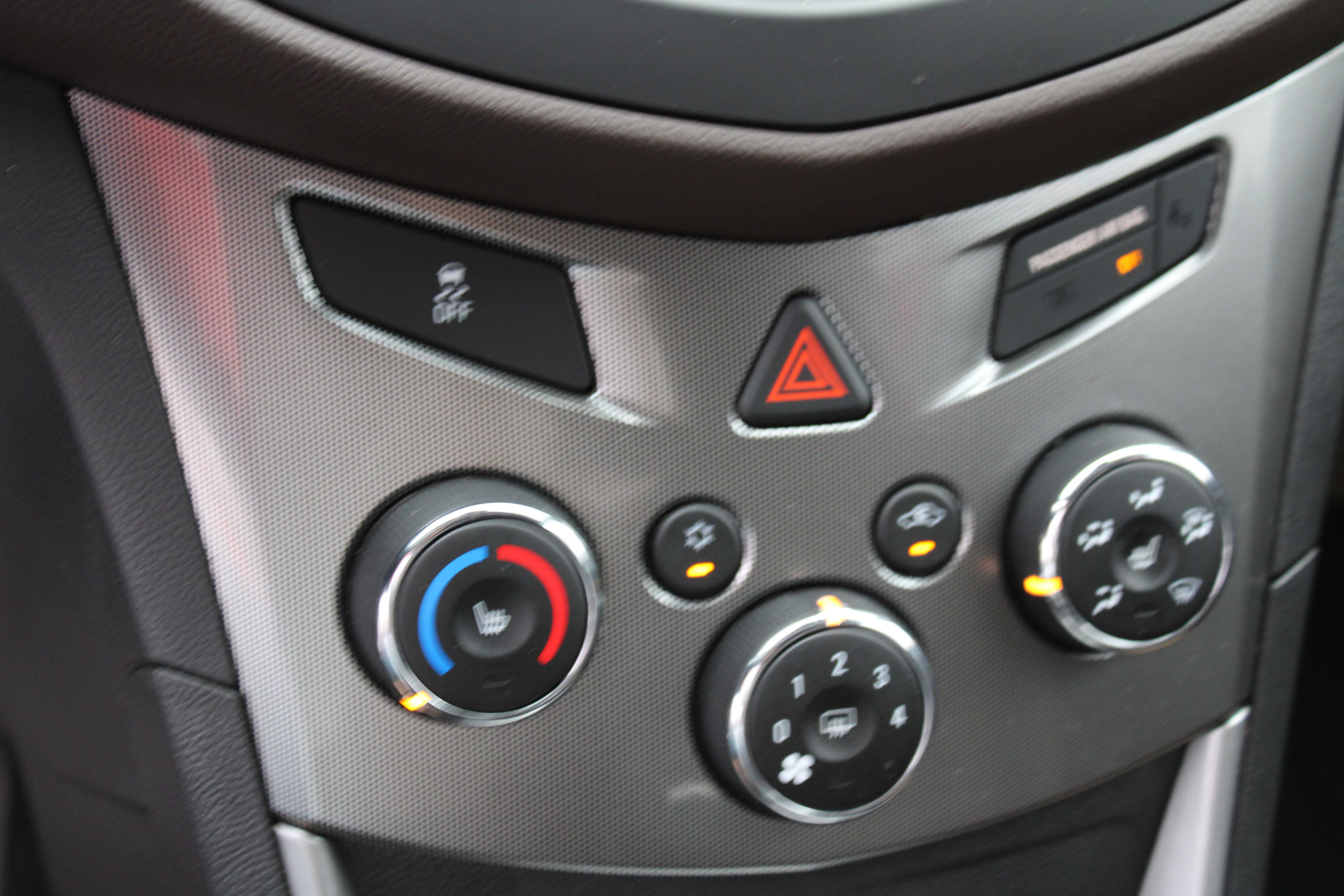 BROWN, 2015 CHEVROLET TRAX Thumnail Image 12