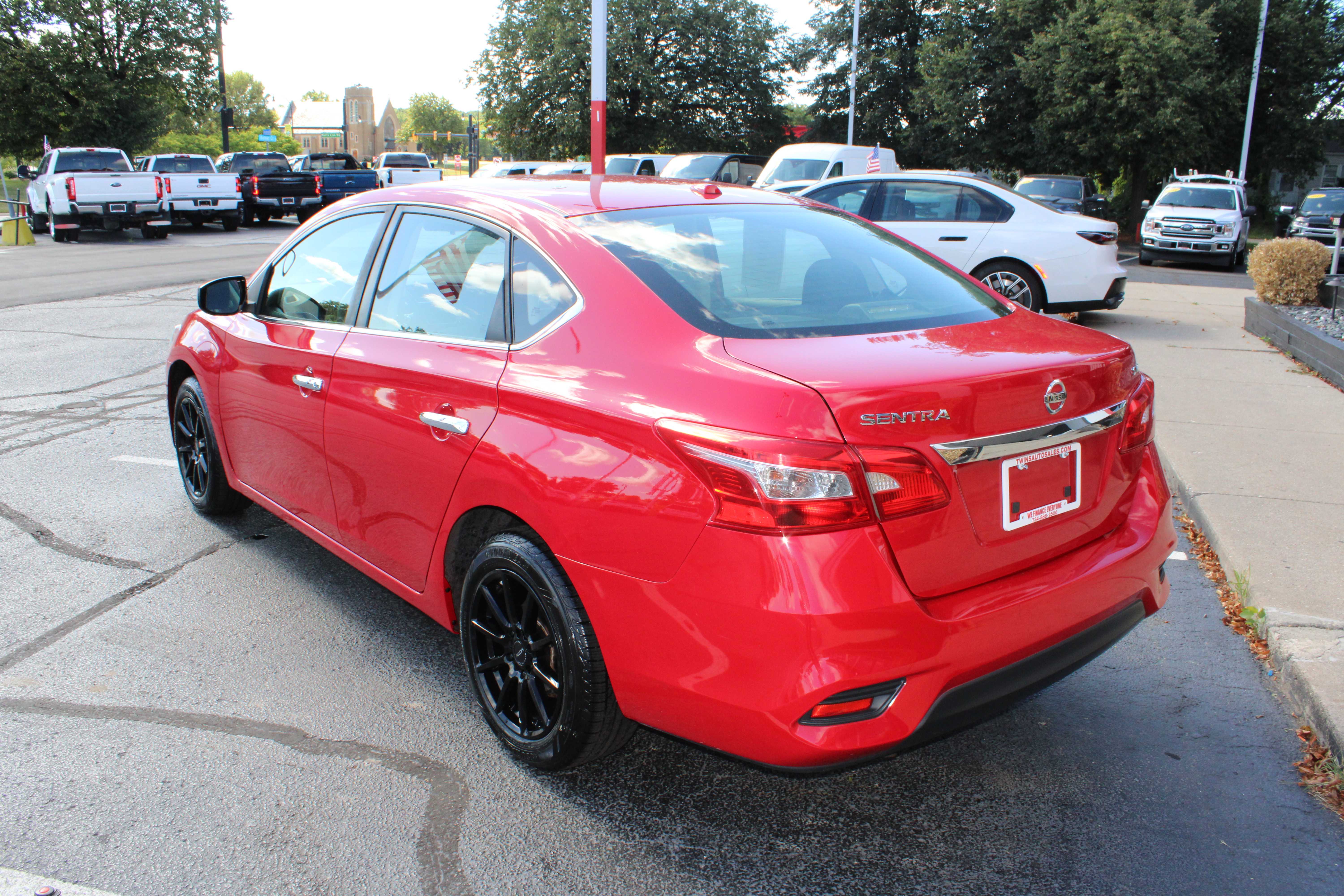 RED, 2018 NISSAN SENTRA Thumnail Image 8