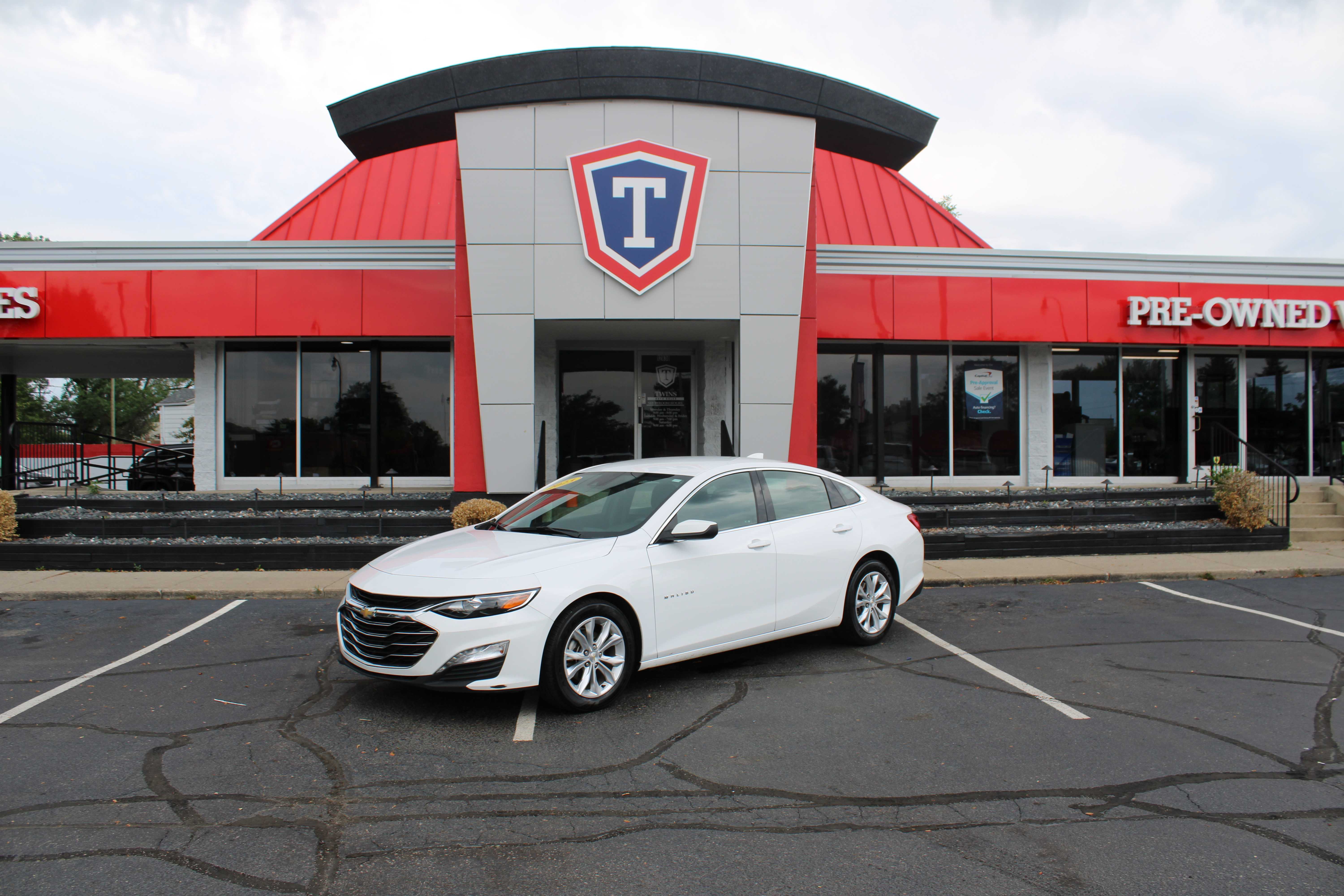 WHITE, 2023 CHEVROLET MALIBU Thumnail Image 1