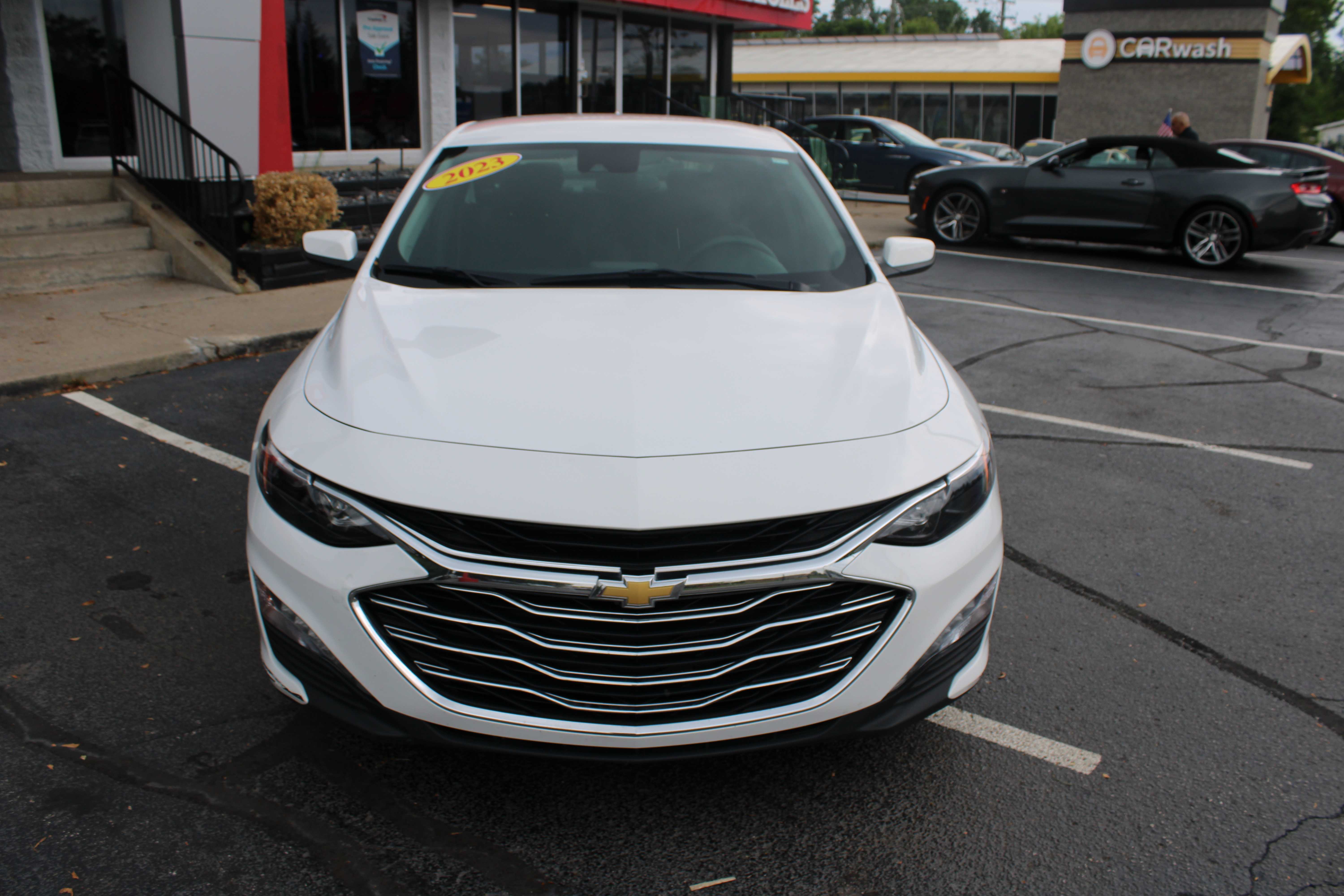 WHITE, 2023 CHEVROLET MALIBU Thumnail Image 3