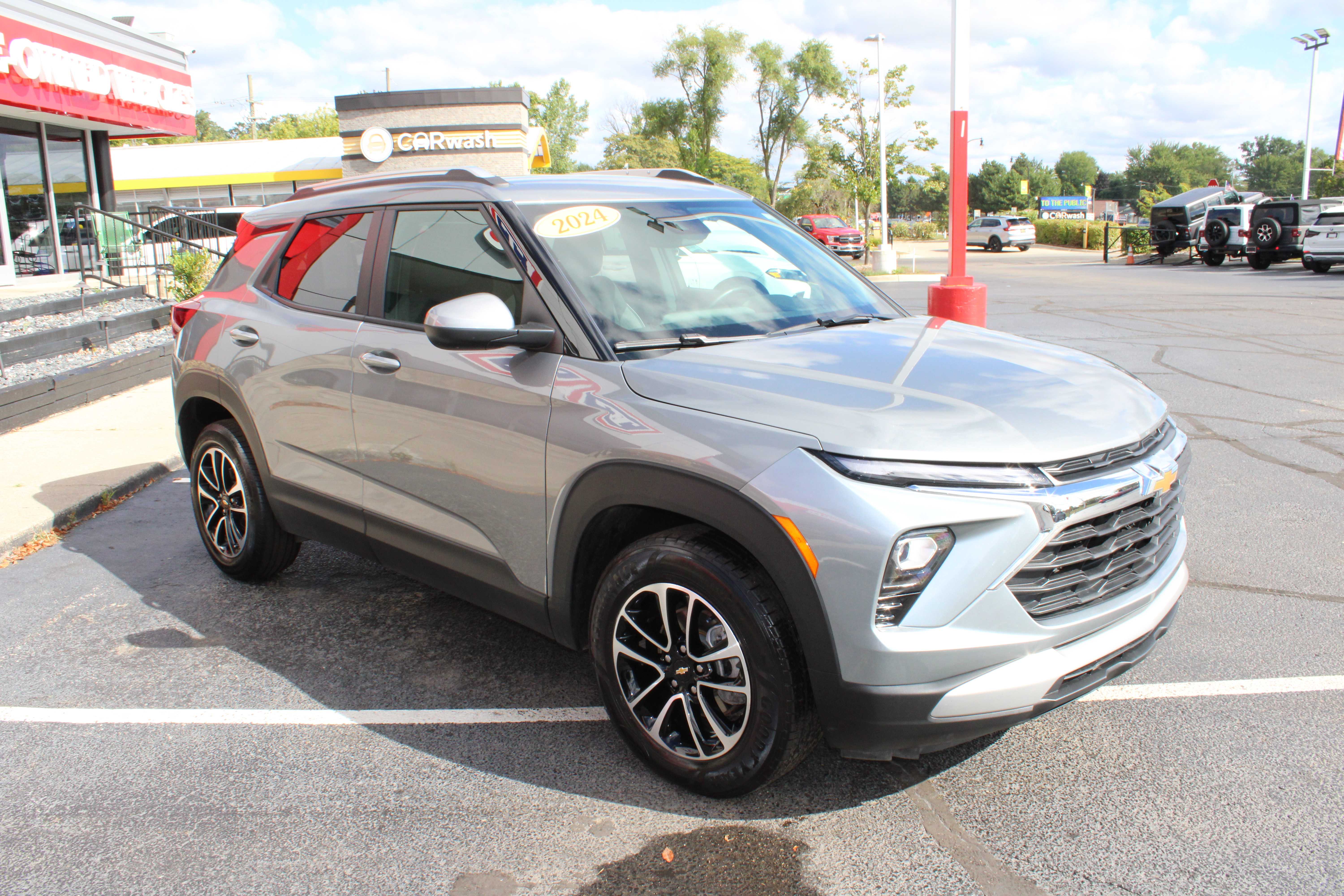 SILVER, 2024 CHEVROLET TRAILBLAZER Thumnail Image 4