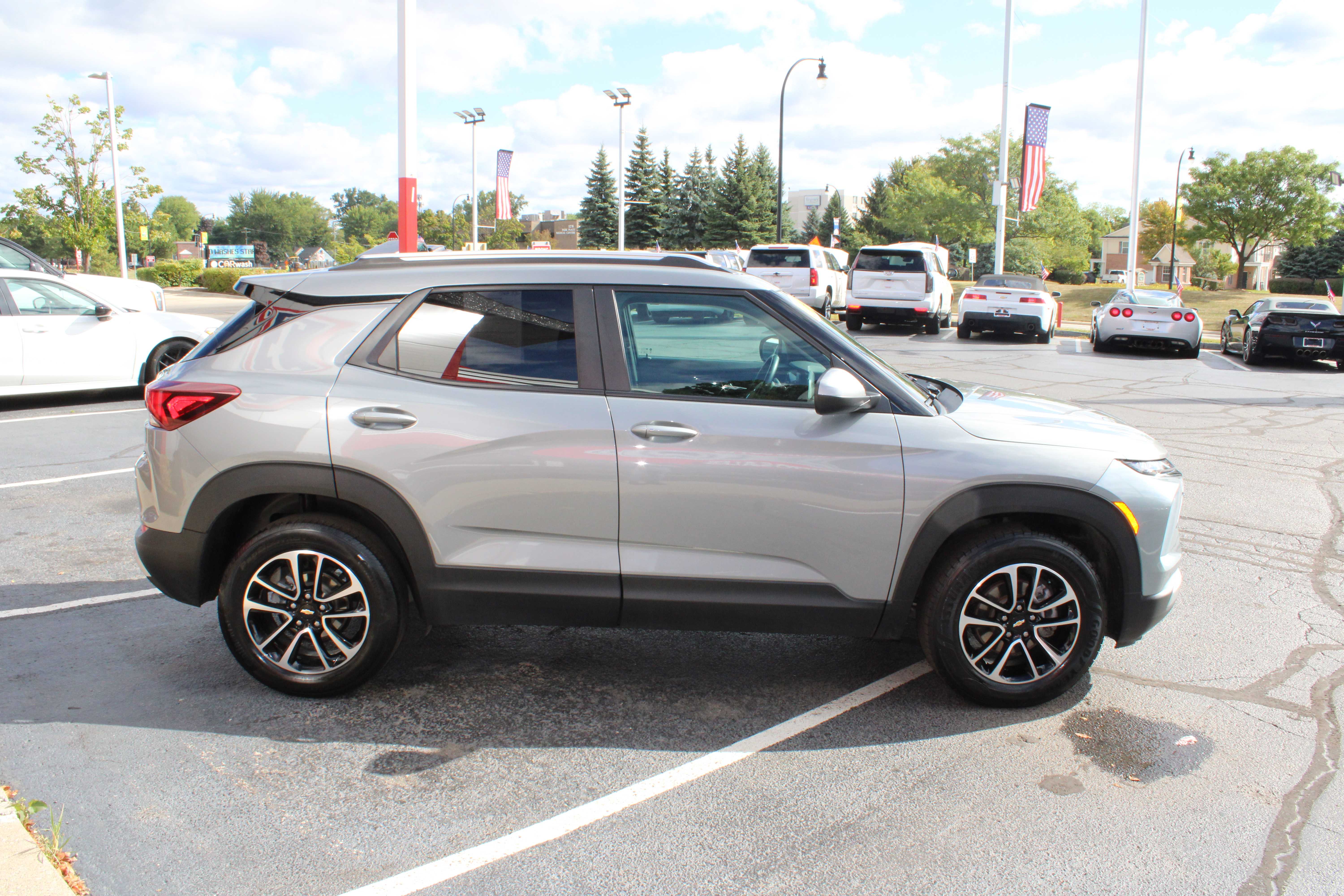 SILVER, 2024 CHEVROLET TRAILBLAZER Thumnail Image 5