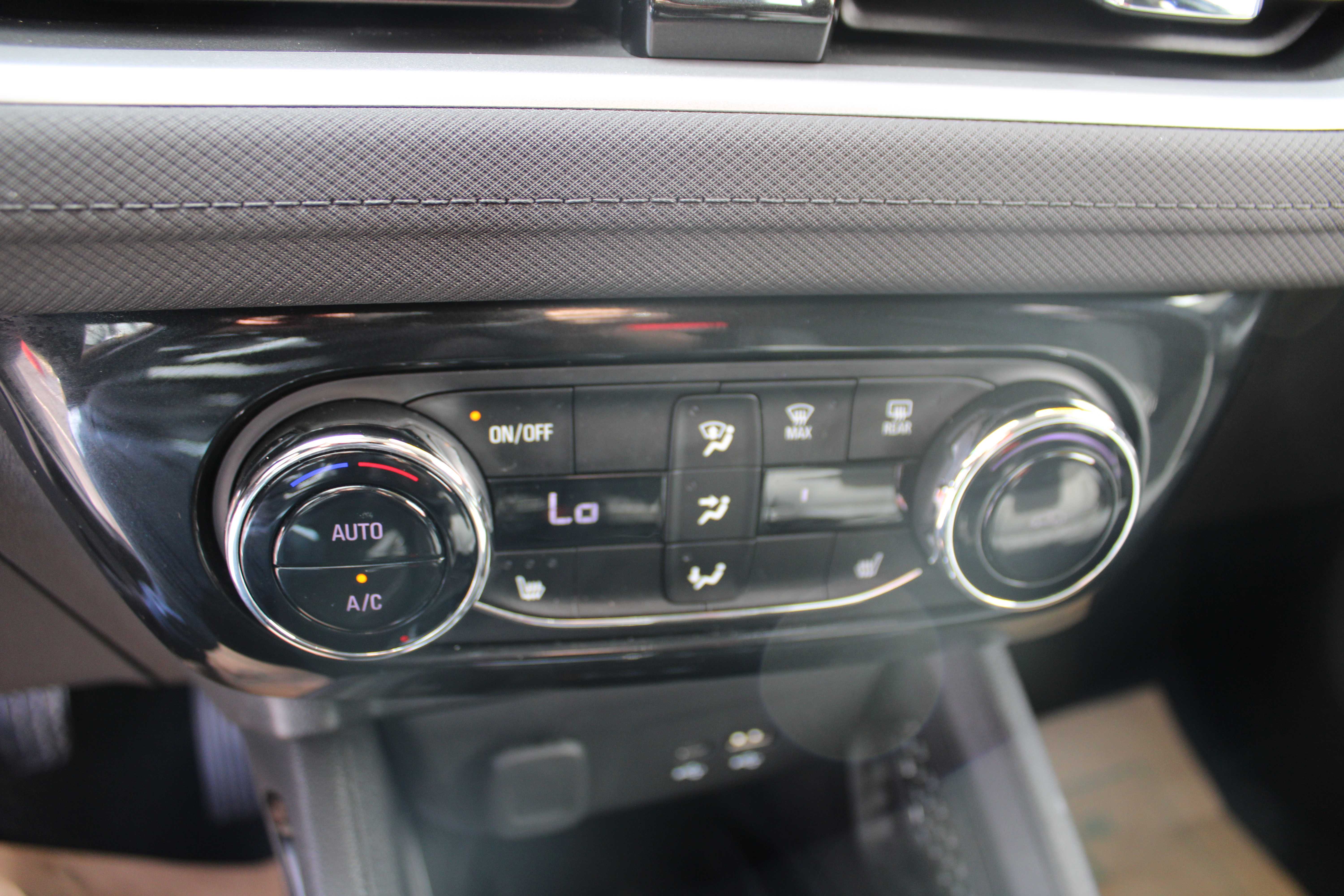 SILVER, 2024 CHEVROLET TRAILBLAZER Thumnail Image 15