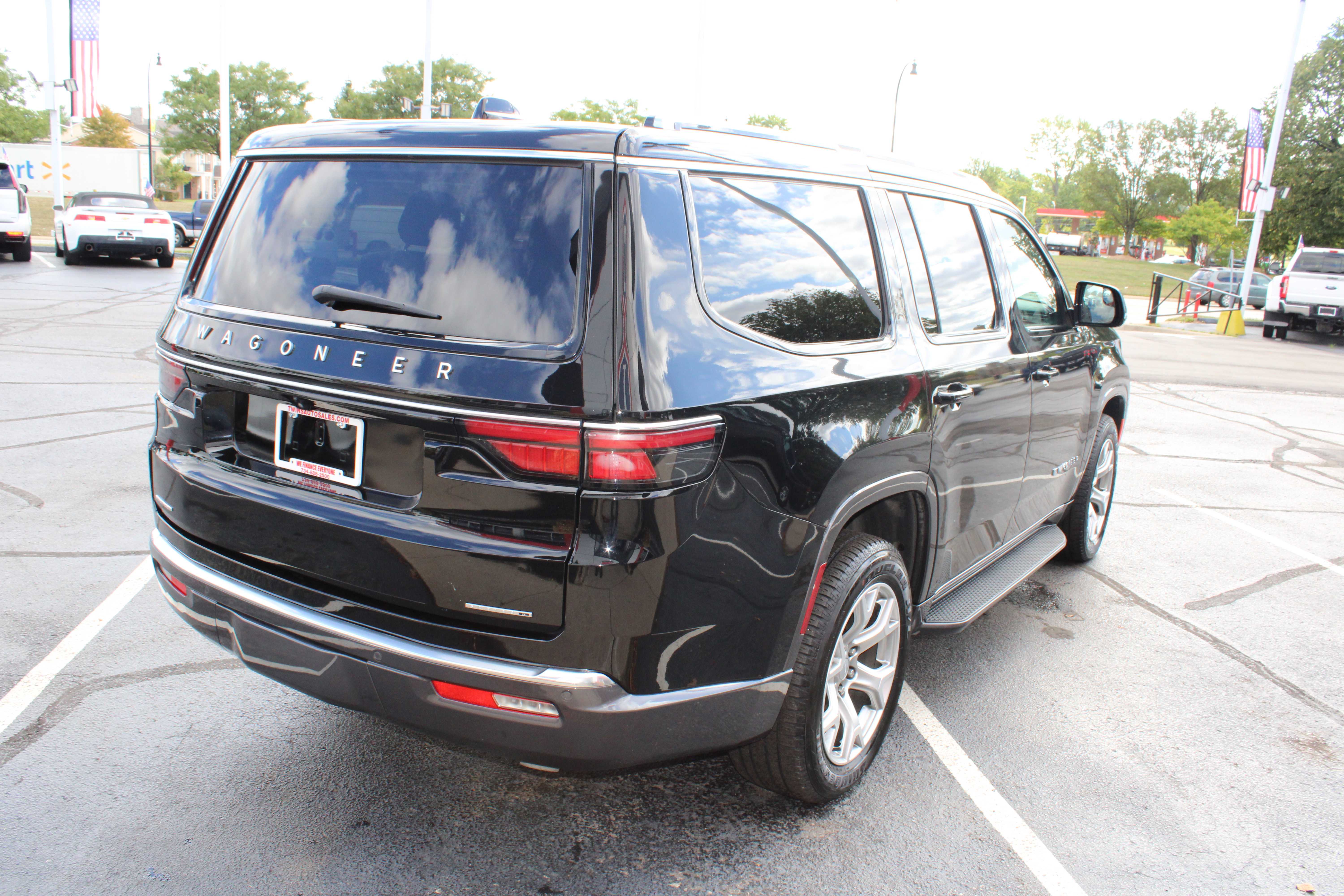BLACK, 2022 JEEP WAGONEER Thumnail Image 6