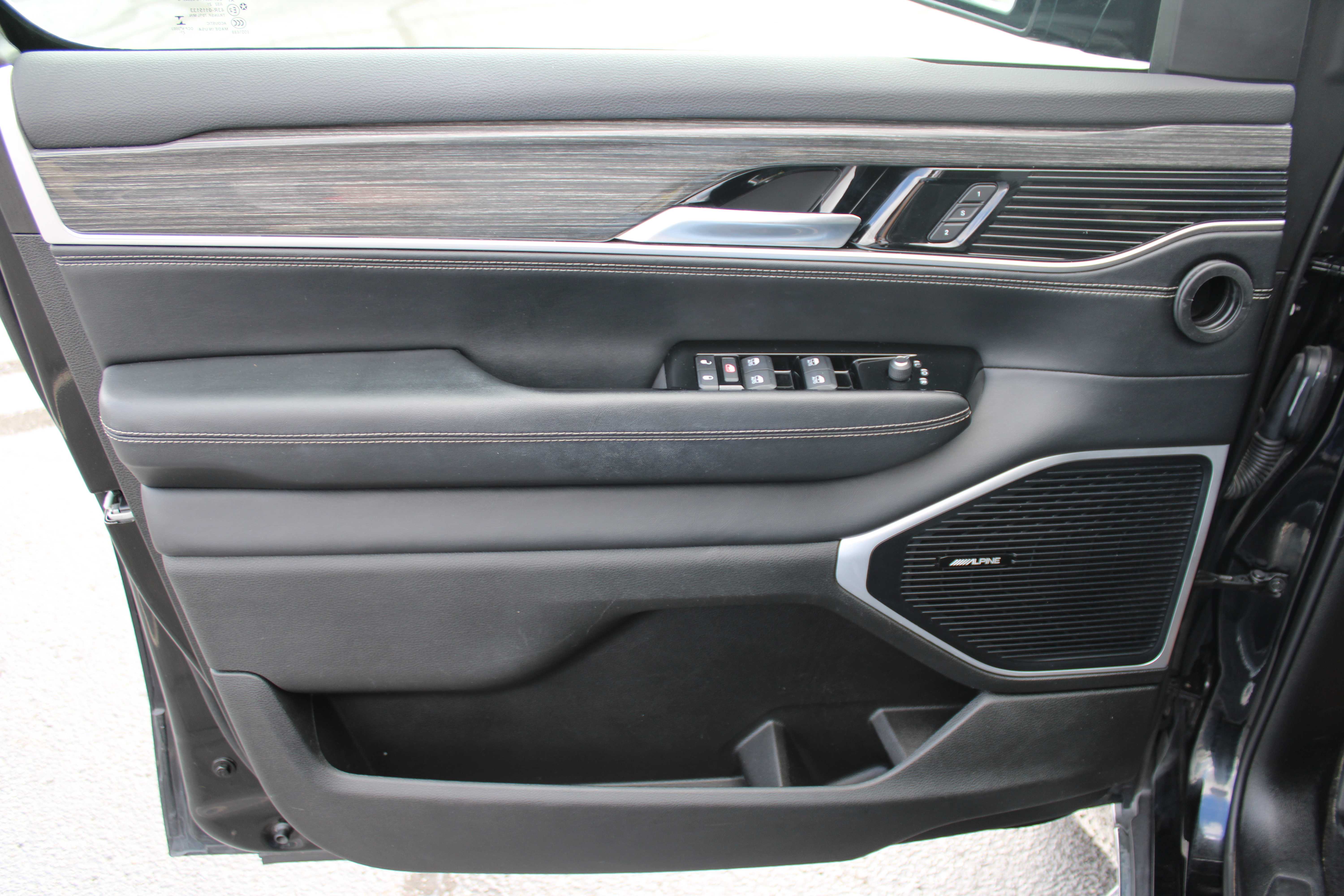 BLACK, 2022 JEEP WAGONEER Thumnail Image 9