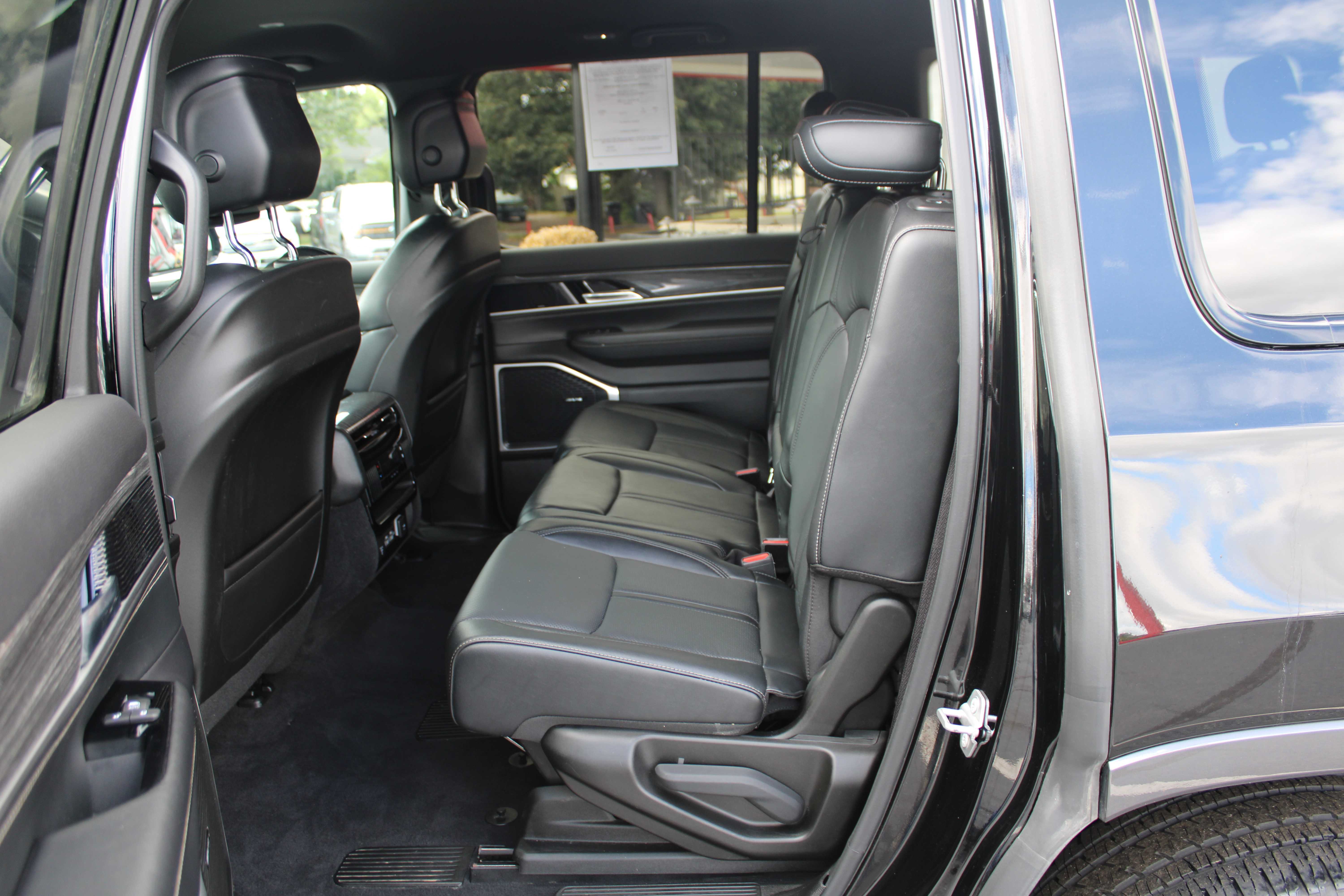 BLACK, 2022 JEEP WAGONEER Thumnail Image 24