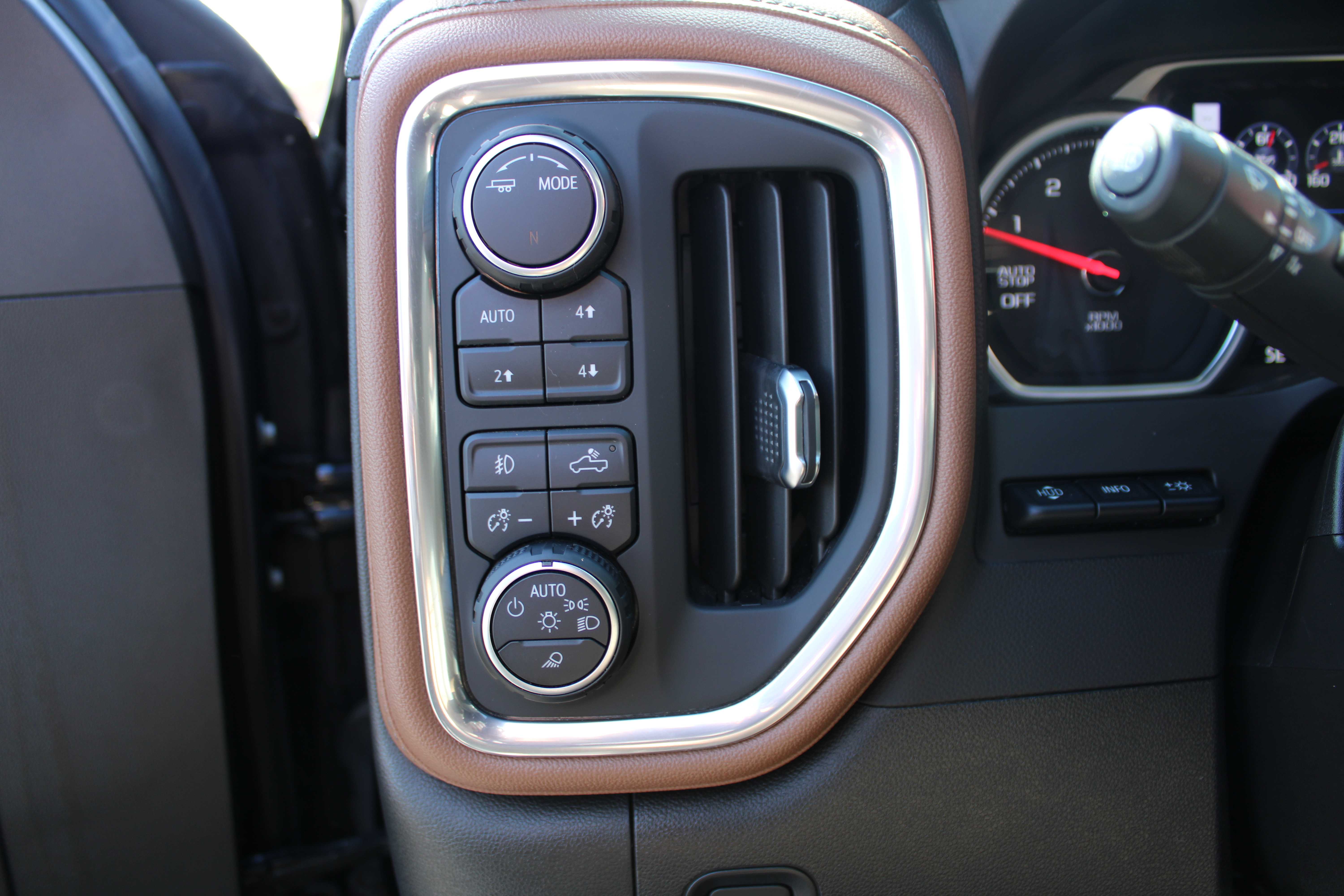 BLACK, 2021 CHEVROLET SILVERADO 1500 CREW CAB Thumnail Image 14