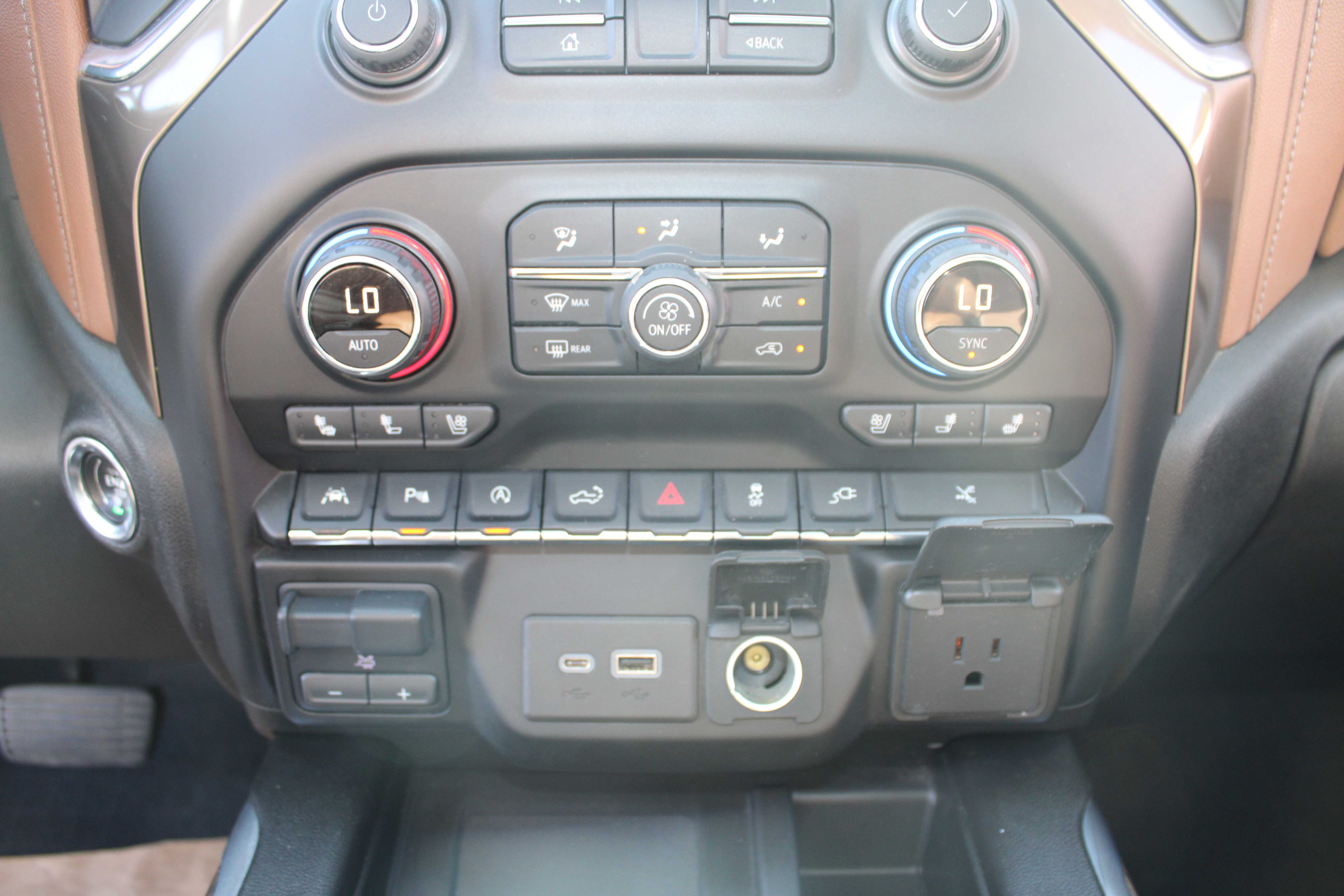 BLACK, 2021 CHEVROLET SILVERADO 1500 CREW CAB Thumnail Image 18