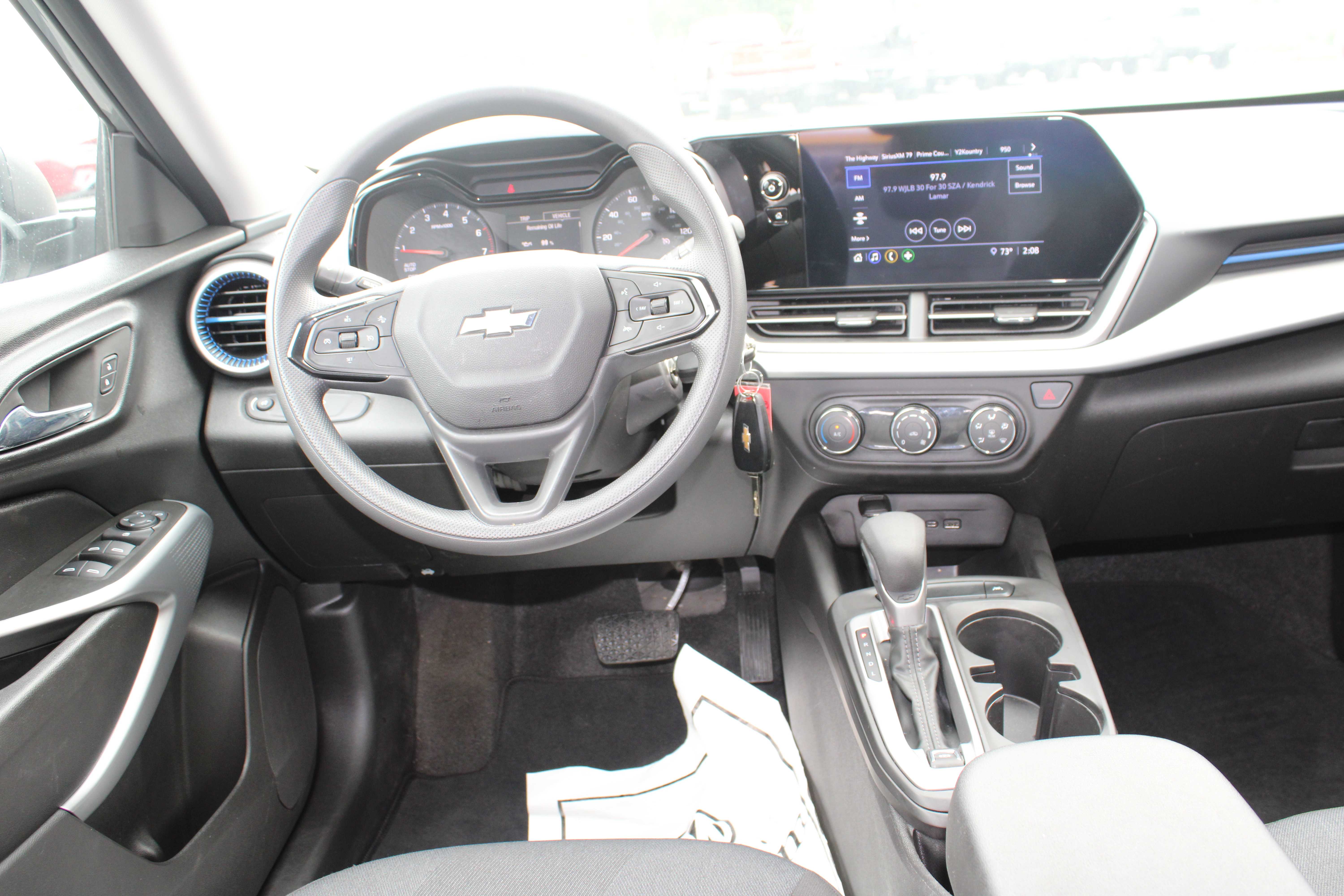 GREY, 2025 CHEVROLET TRAX Thumnail Image 17