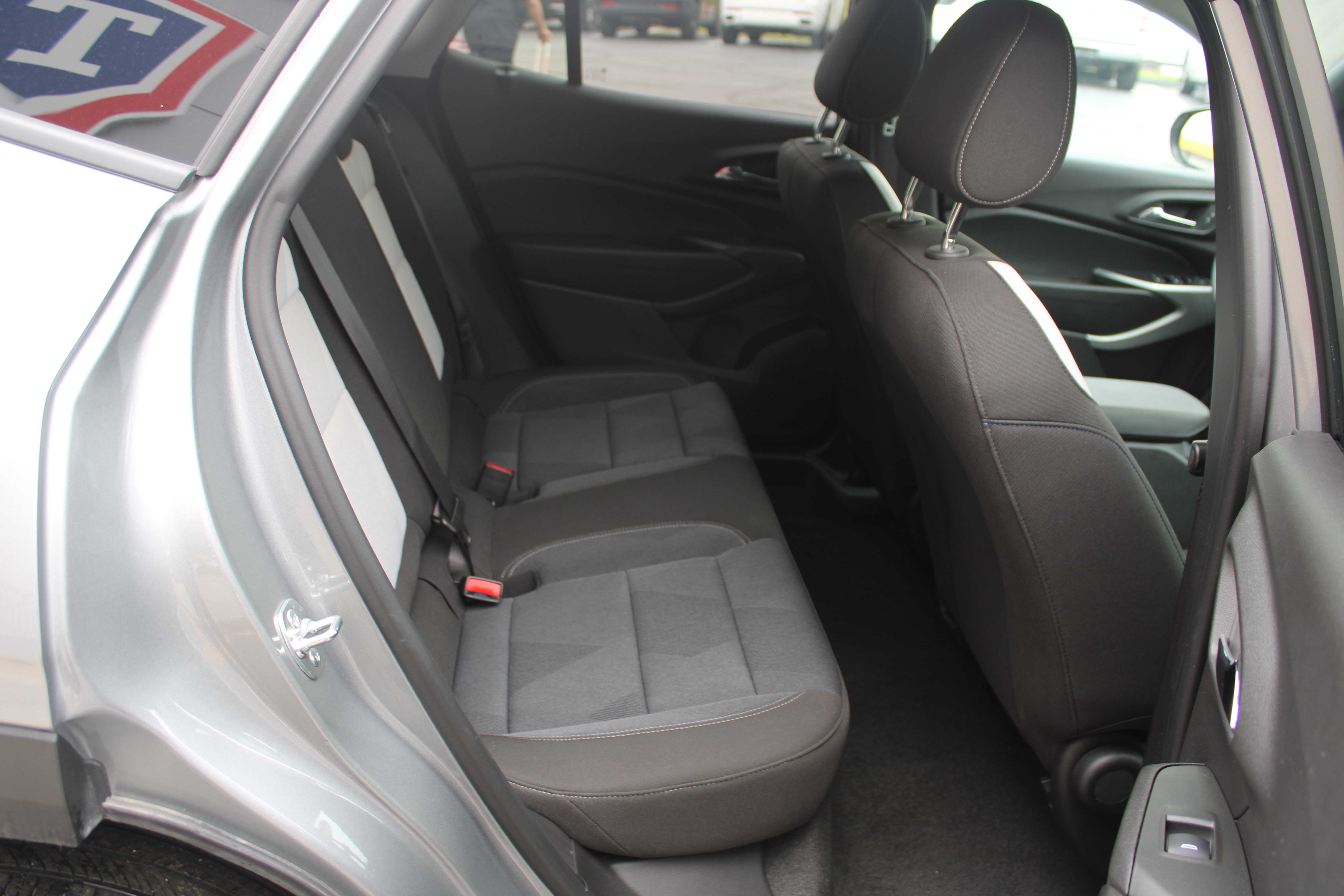 GREY, 2025 CHEVROLET TRAX Thumnail Image 18